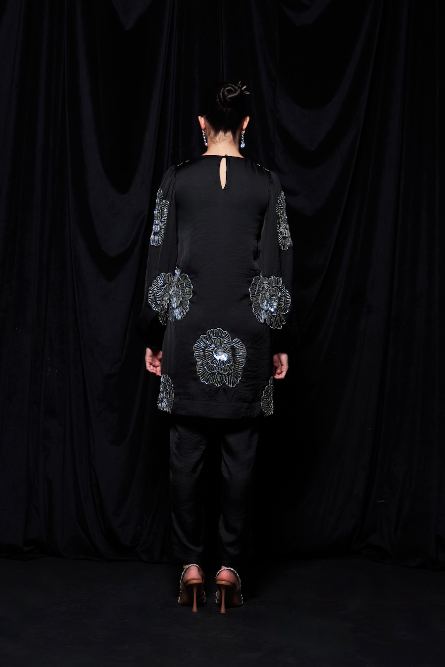 LEILA BLACK COLOR TEXTURED SATIN FULL LENGTH SLEEVES TUNIC WITH SILVER GLASS BEADS HAND EMBROIDERY ALL OVER AND PLAIN PANTS