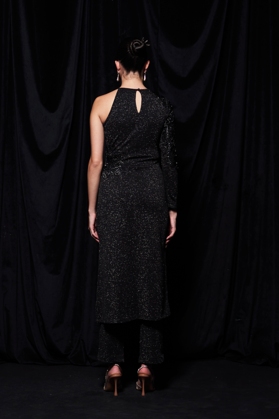 LEILA BLACK GALAXY KNITS FABRIC BODYCON FIT CO-ORDINATE WITH GLASS BEADS HAND EMBROIDERY ONE SIDE SLEEVE TUNIC AND PANTS