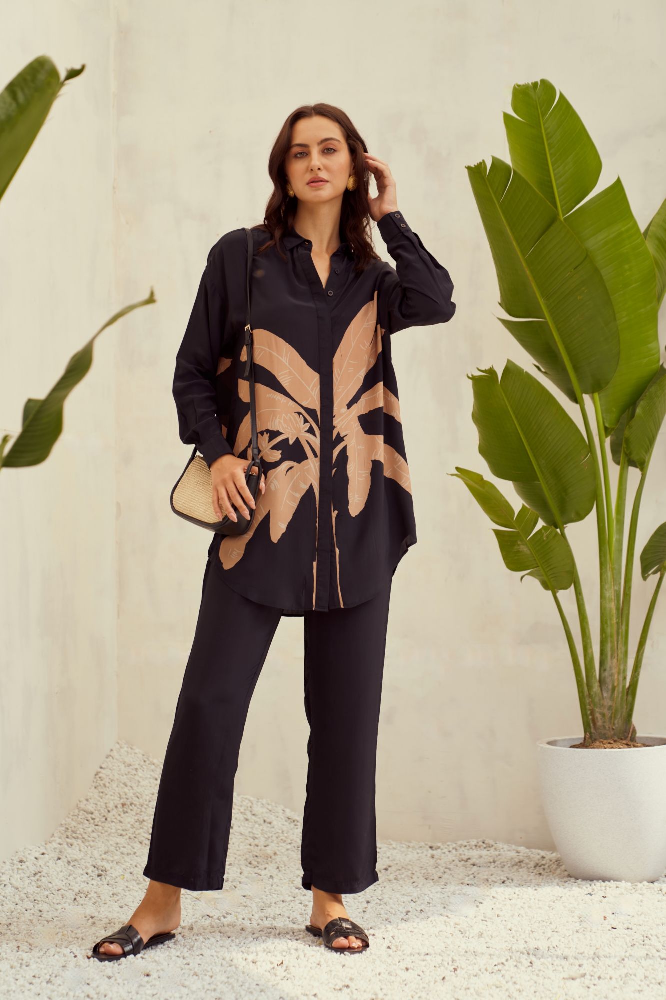 MALIBU-02 BLACK COLOR PLACEMENT PRINT VISCOSE CREPE SHIRT TUNIC AND PANTS CO-ORD SET