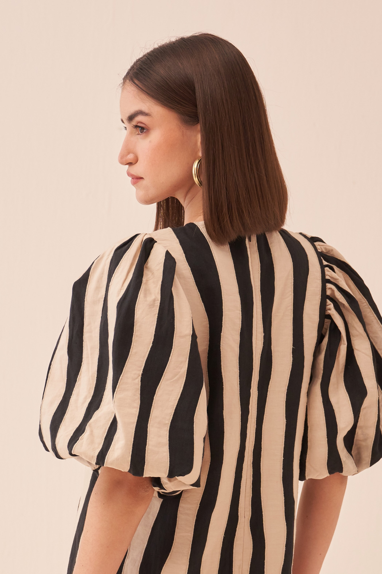 CASABLANCA BLACK COTTON LINEN MIDI LENGTH DRESS WITH ECRU COLOUR FABRIC STRIPES APPLIQUE EMBROIDERY