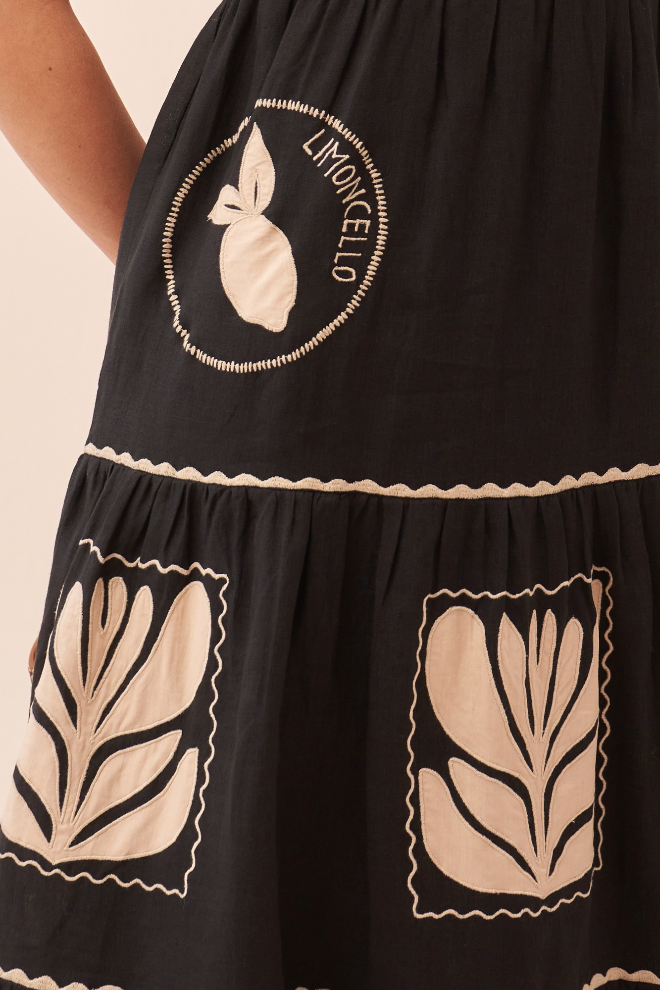 CASABLANCA BLACK COLOUR COTTON LINEN MIDI LENGTH TIER DRESS WITH APPLIQUE EMBROIDERY
