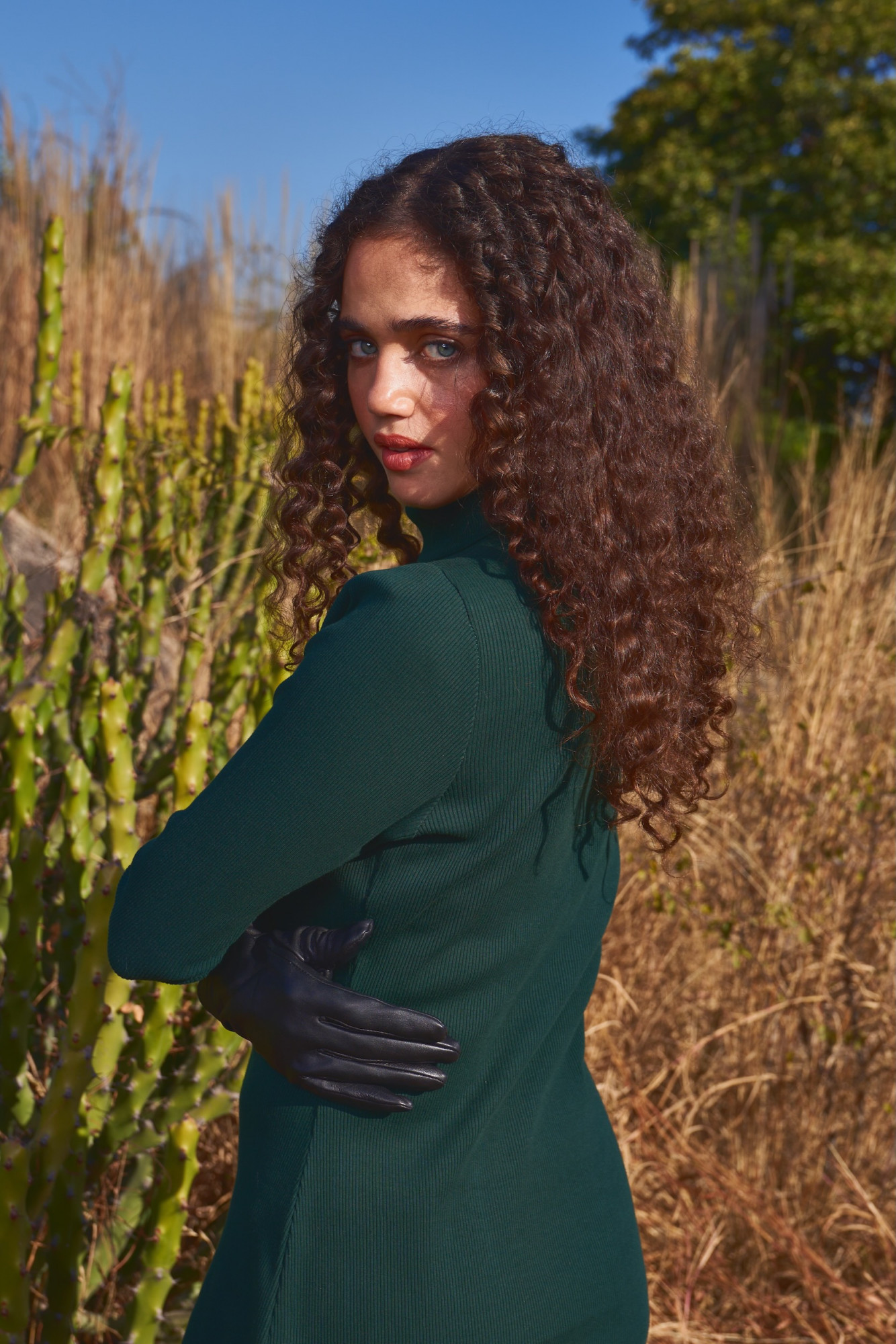 MATERIAL GIRL 03 BOTTLE GREEN COLOR KNITS FABRIC MINI LENGTH WINTER DRESS