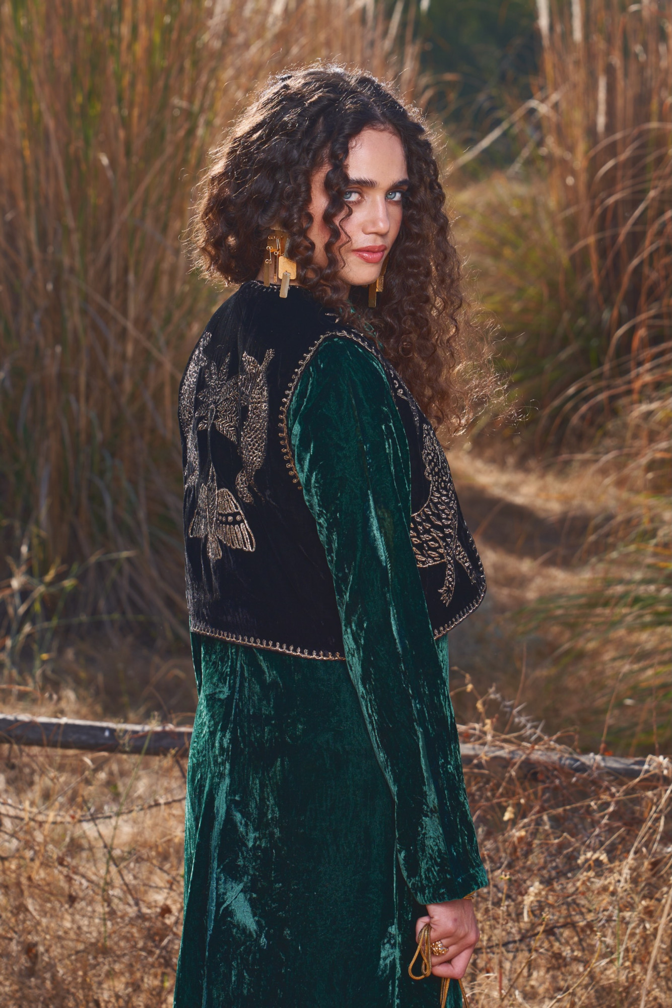 MATERIAL GIRL 03 BLACK VELVET SLEEVELESS JACKET WITH ZARI AND DABKA PITTA HAND EMBROIDERY