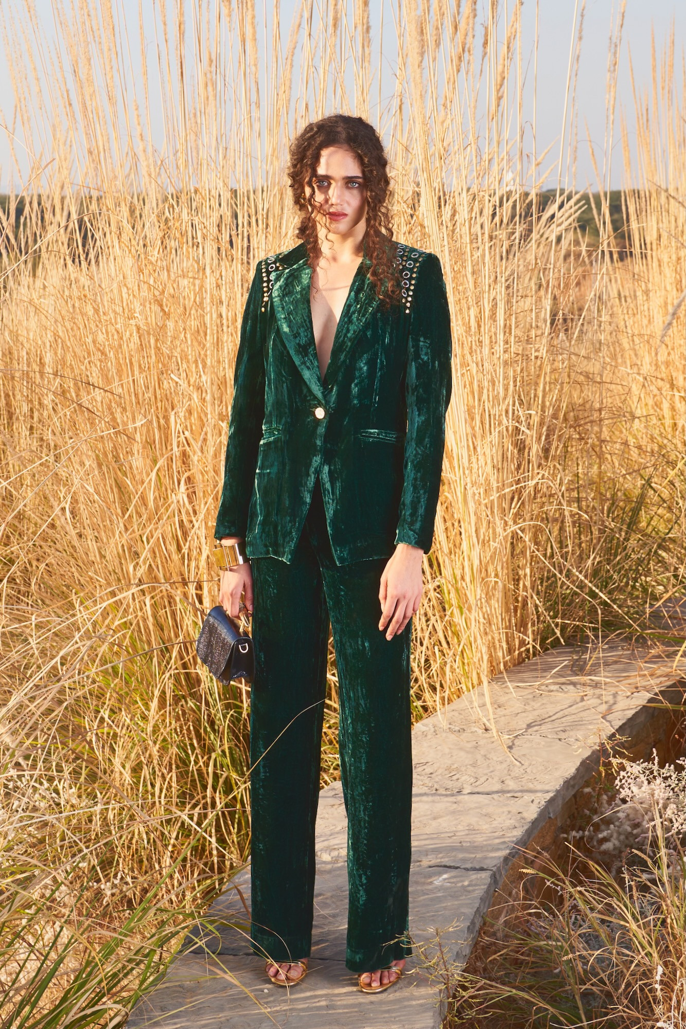 MATERIAL GIRL 03 BOTTLE GREEN COLOR SILK VELVET JACKET AND PANT CO-ORD SET WITH METAL THREAD HAND EMBROIDERY