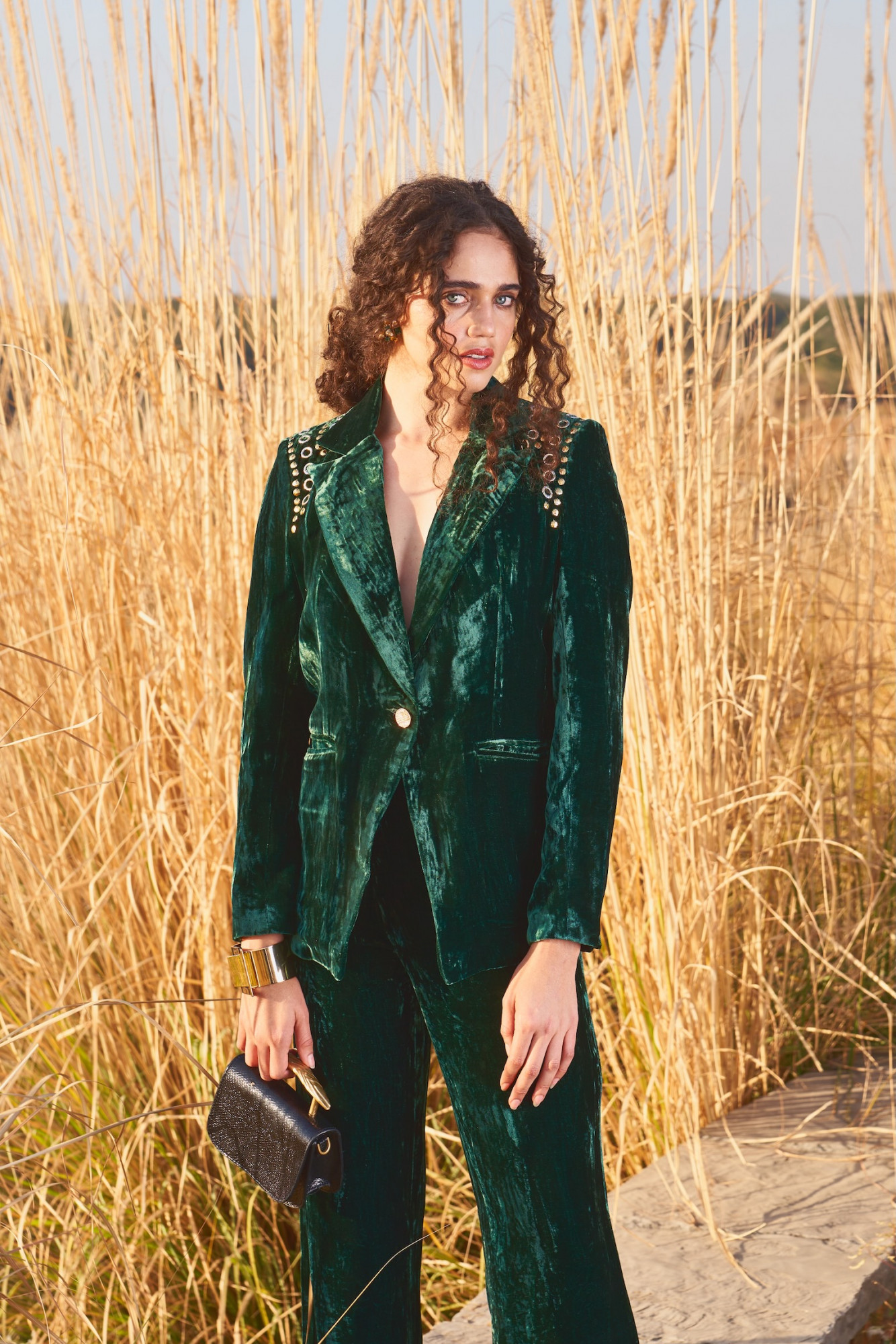 MATERIAL GIRL 03 BOTTLE GREEN COLOR SILK VELVET JACKET AND PANT CO-ORD SET WITH METAL THREAD HAND EMBROIDERY