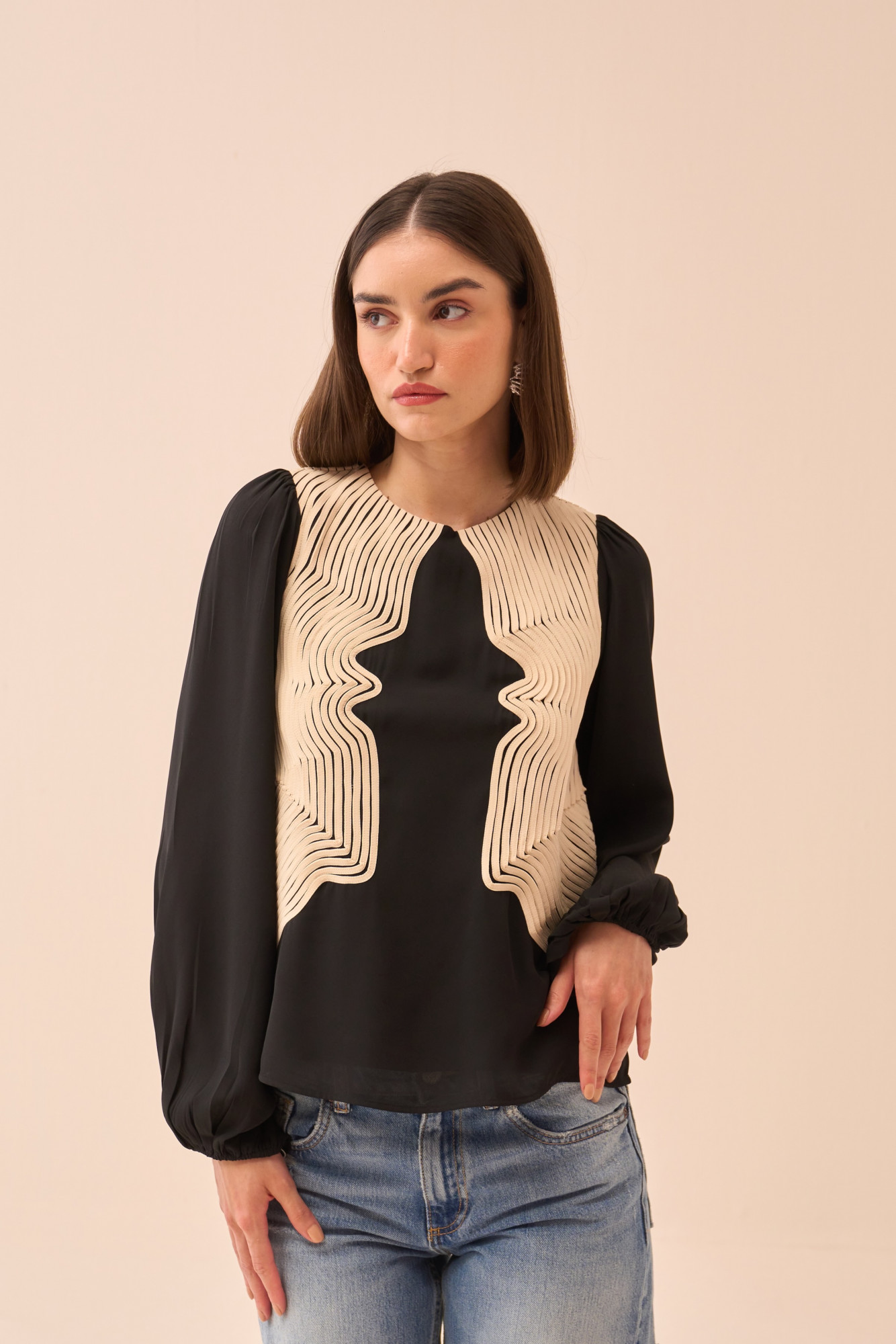 CASABLANCA BLACK COLOUR TOP WITH FULL LENGTH SLEEVES AND CREAM COLOUR PIPING DETAILING