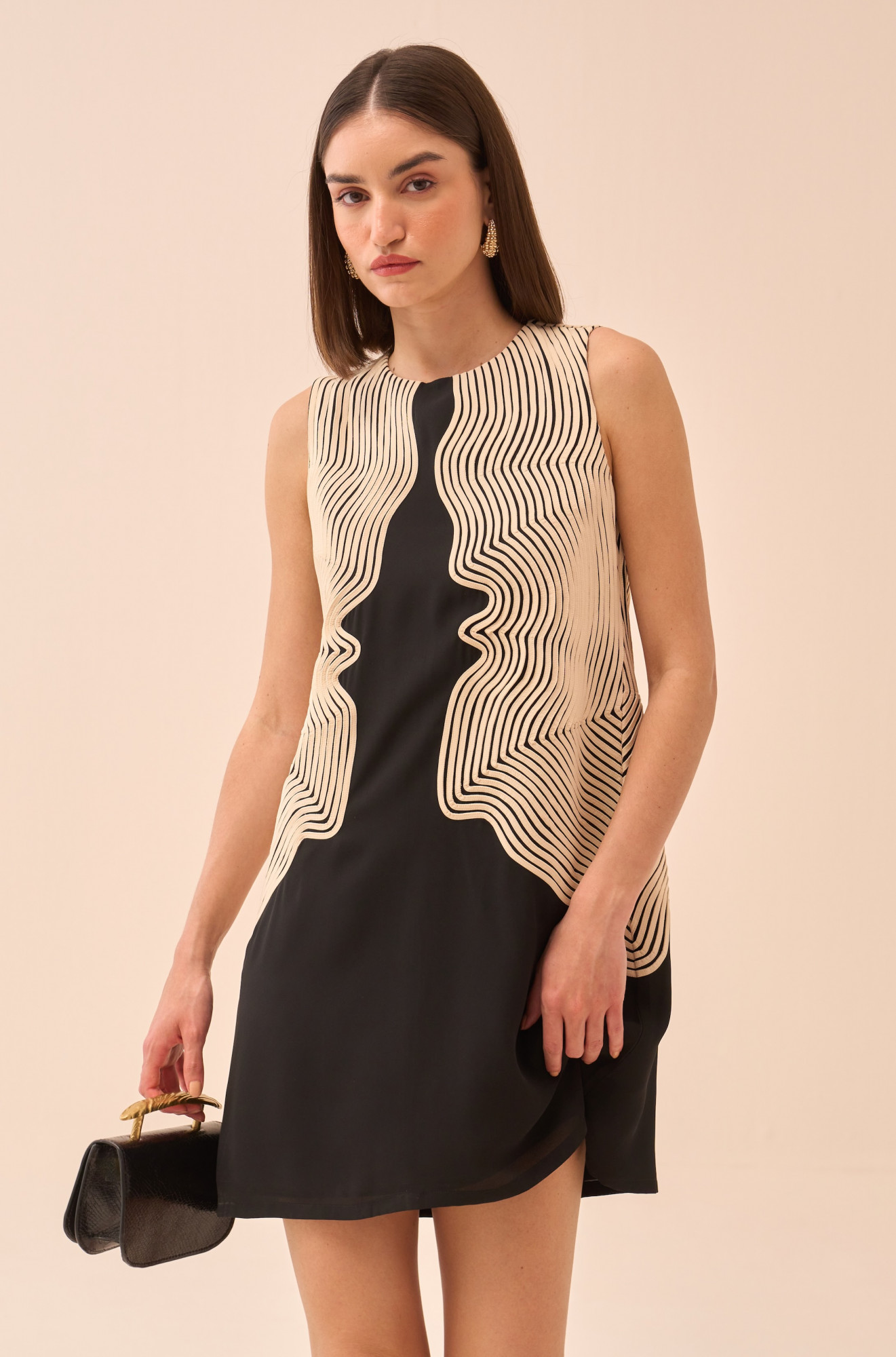 CASABLANCA BLACK SLEEVELESS KNEE LENGTH DRESS WITH CREAM COLOUR FABRIC PIPING DETAILING