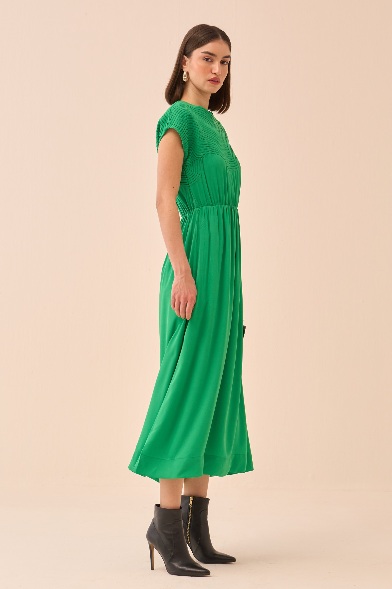 CASABLACNA GREEN COLOUR EXTENDED SHOULDER SLEEVES MIDI LENGTH DRESS WITH SELF FABRIC PIPING DETAIL