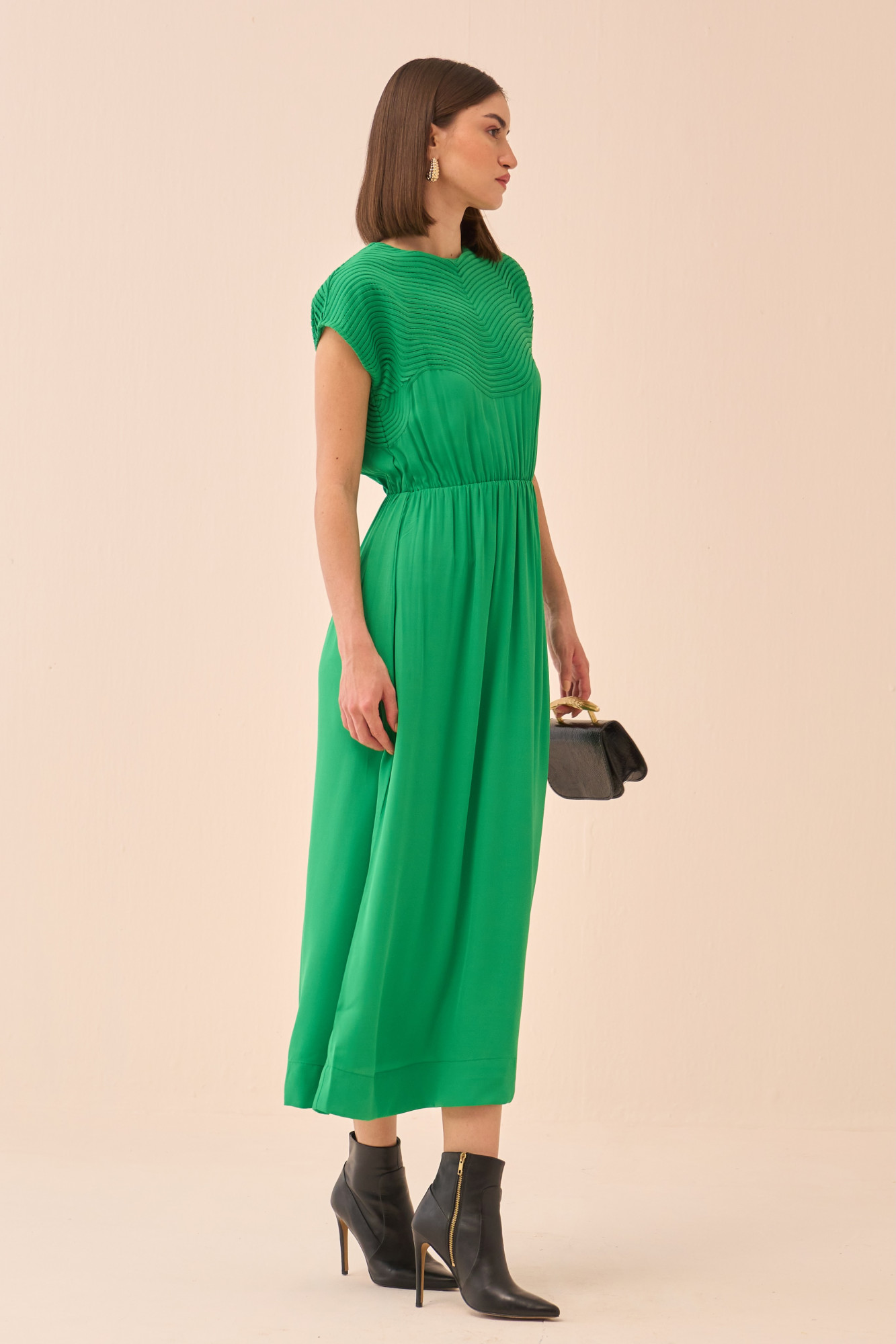 CASABLACNA GREEN COLOUR EXTENDED SHOULDER SLEEVES MIDI LENGTH DRESS WITH SELF FABRIC PIPING DETAIL