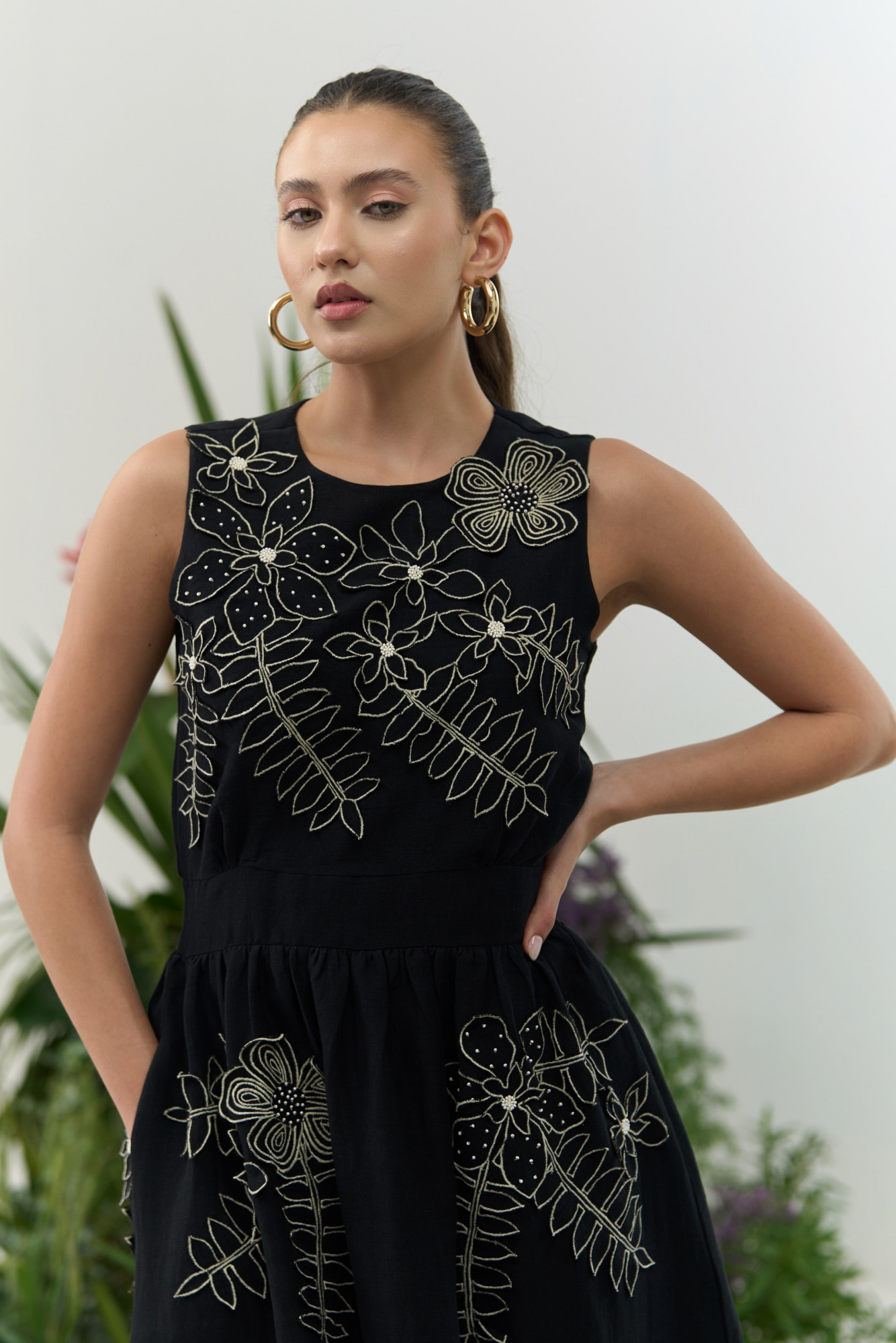 ATELIER RIVIERA BLACK COLOR COTTON LINEN MIDI LENGTH SLEEVELESS DRESS WITH 3D FLOWER EMBROIDERY