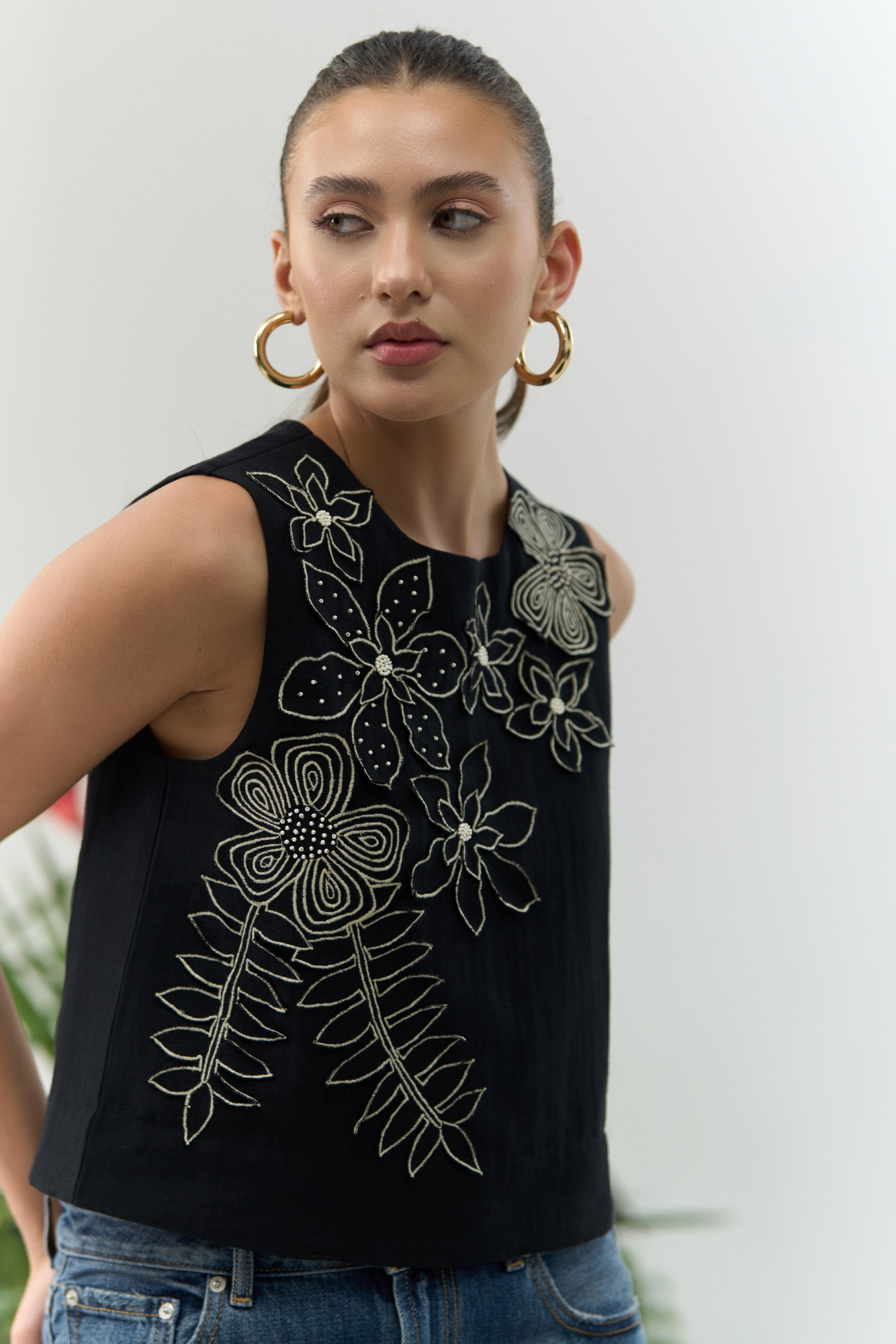 ATELIER RIVIERA BLACK COLOR COTTON LINEN SLEEVELESS TOP WITH 3D FLOWER EMBROIDERY
