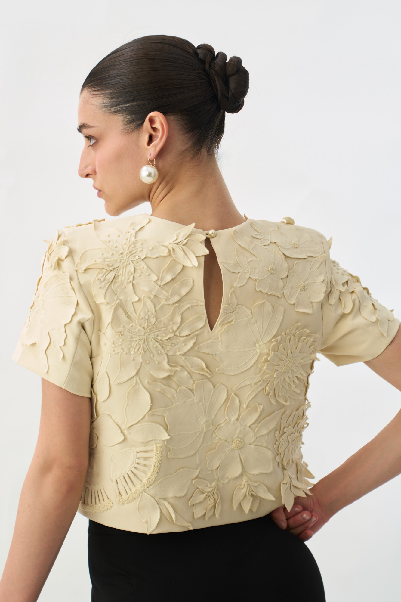 GARDEN OF SICILIA CREAM COLOUR CROP LENGTH STATEMENT TOP WITH DELICATE FLORAL EMBROIDERY