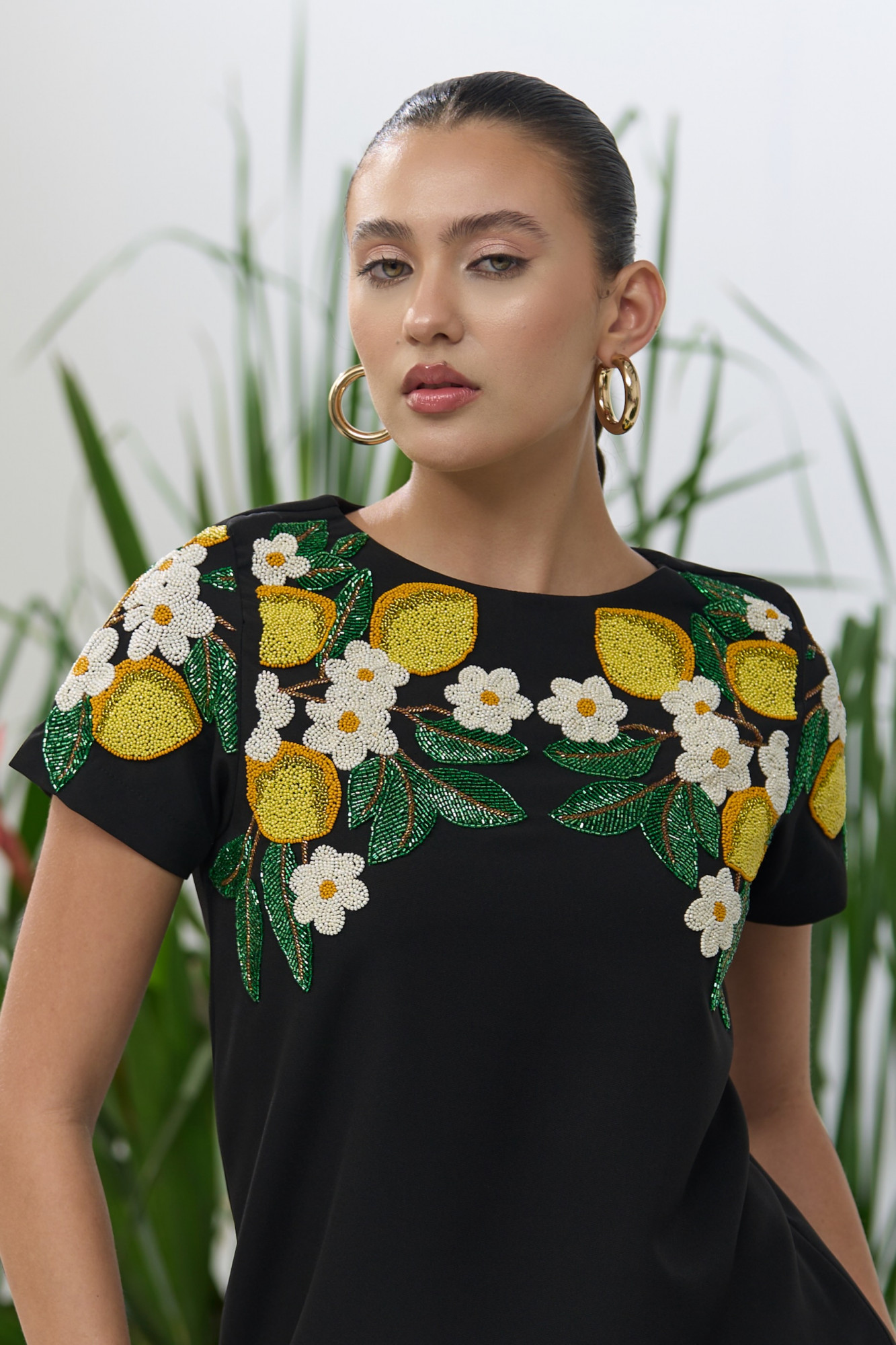 ATELIER RIVIERA BLACK COLOR KNEE LENGTH SHORT SLEEVES DRESS WITH HANDCRAFTED LEMON EMBROIDERY