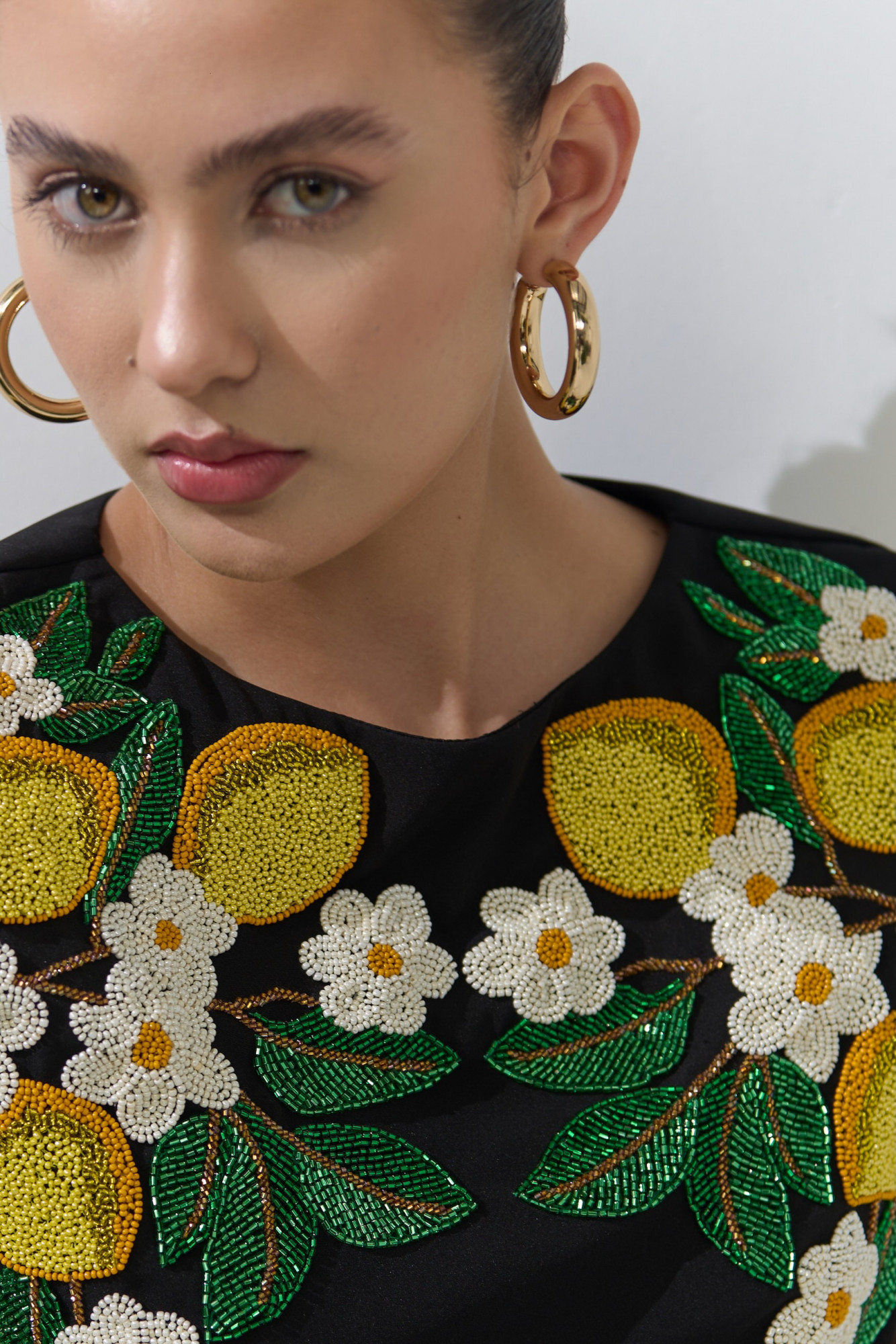 ATELIER RIVIERA BLACK COLOR KNEE LENGTH SHORT SLEEVES DRESS WITH HANDCRAFTED LEMON EMBROIDERY