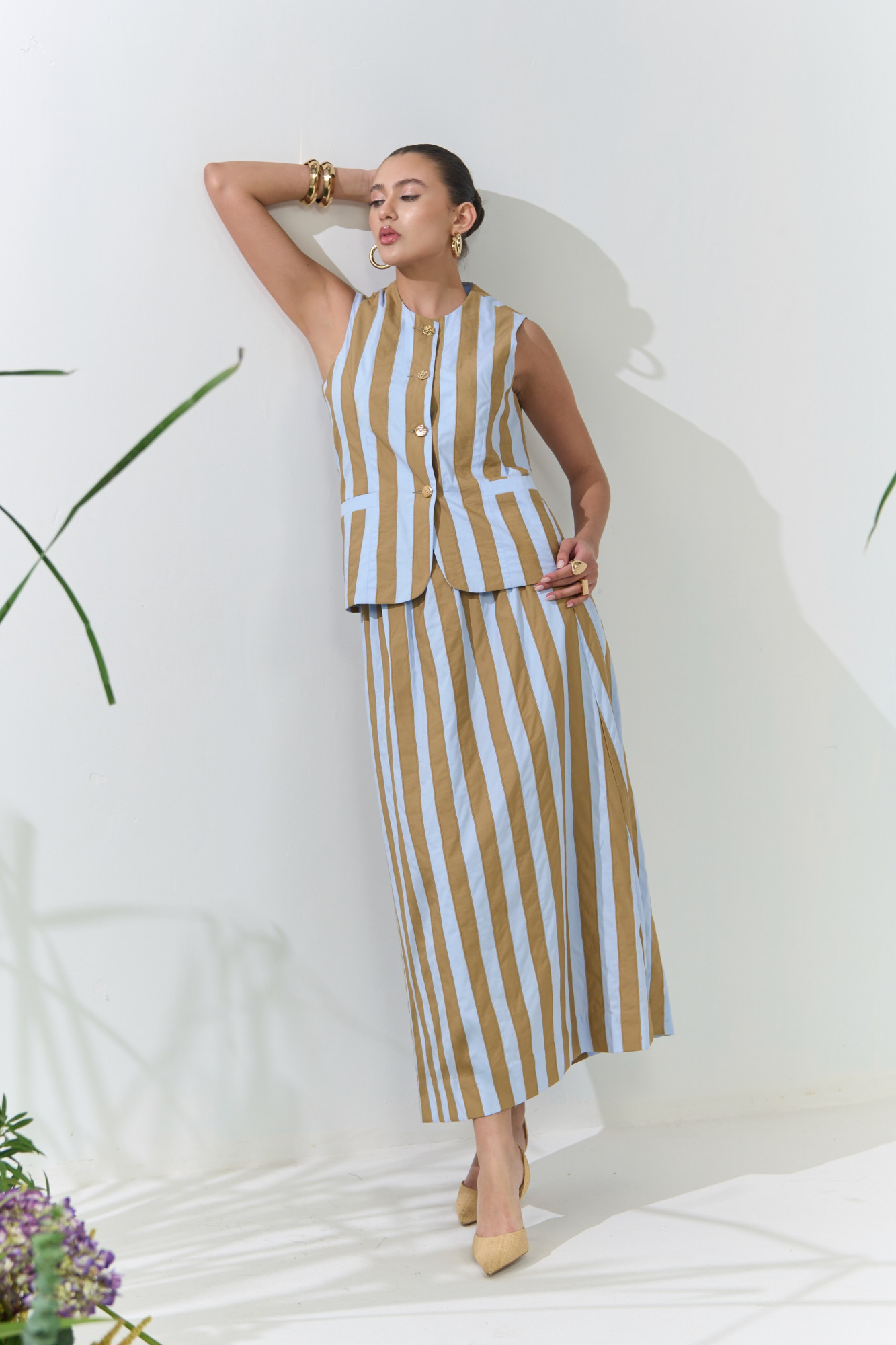 ATELIER RIVIERA SKY BLUE SLEEVELESS JACKET  SKIRT WITH BEIGE FABRIC STRIPES PATCHWORK