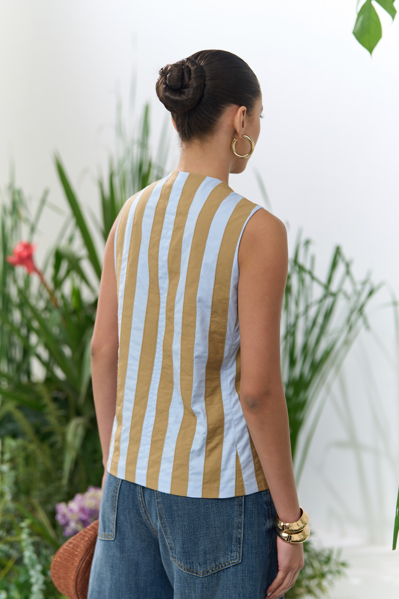 ATELIER RIVIERA LIGHT BLUE COTTON SLEEVELESS JACKET WITH BEIGE COLOR FABRIC STRIPE PATCH EMBROIDERY