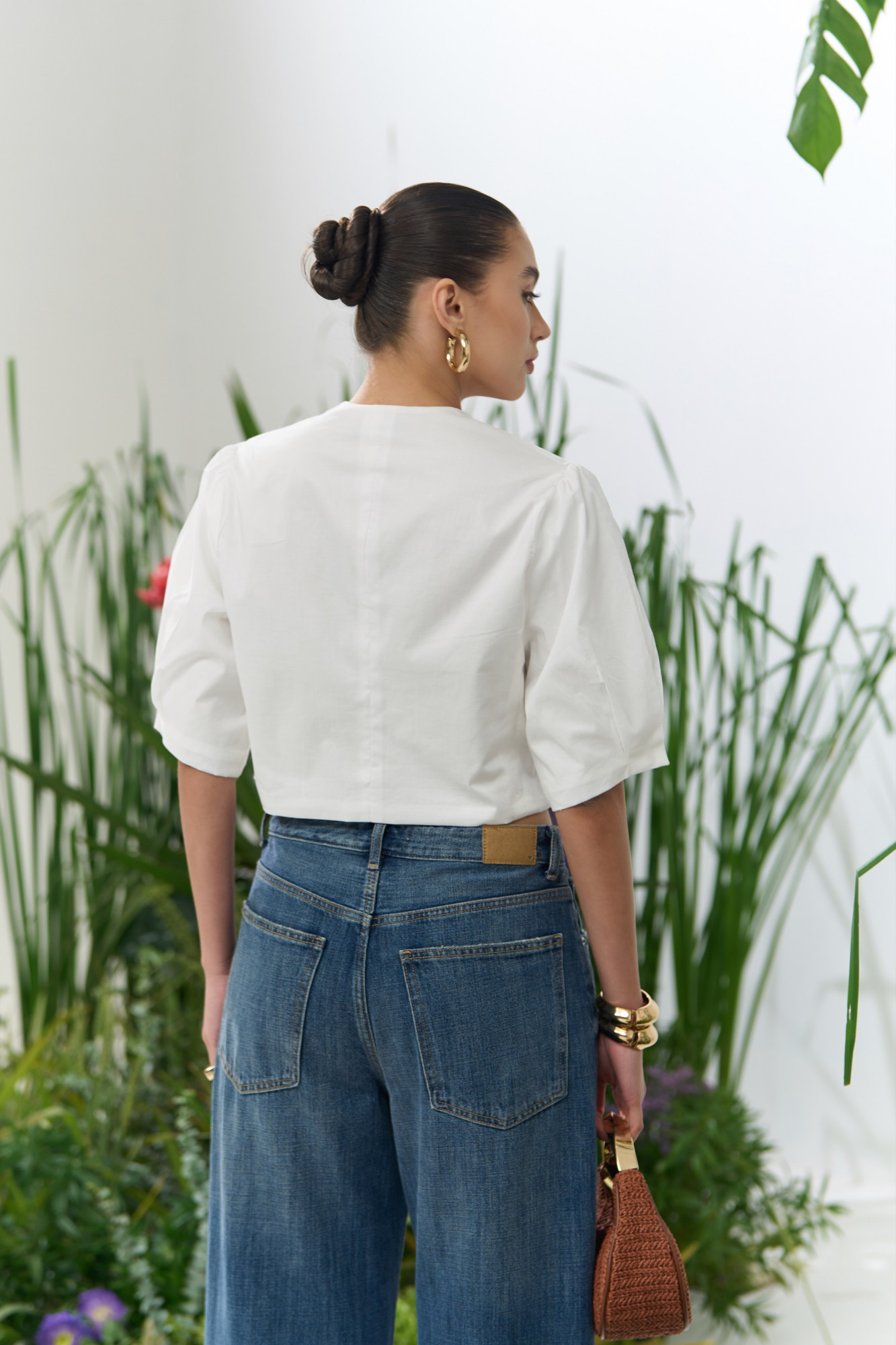 ATELIER RIVIERA WHITE COTTON POLIN CROPPED LENGTH TOP WITH GOLD METAL BUTTONS