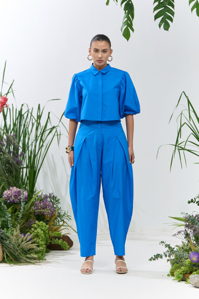 Image of ATELIER RIVIERA COBALT BLUE COTTON CROPPED SHIRT AND BARREL PANTS CO-ORD SET