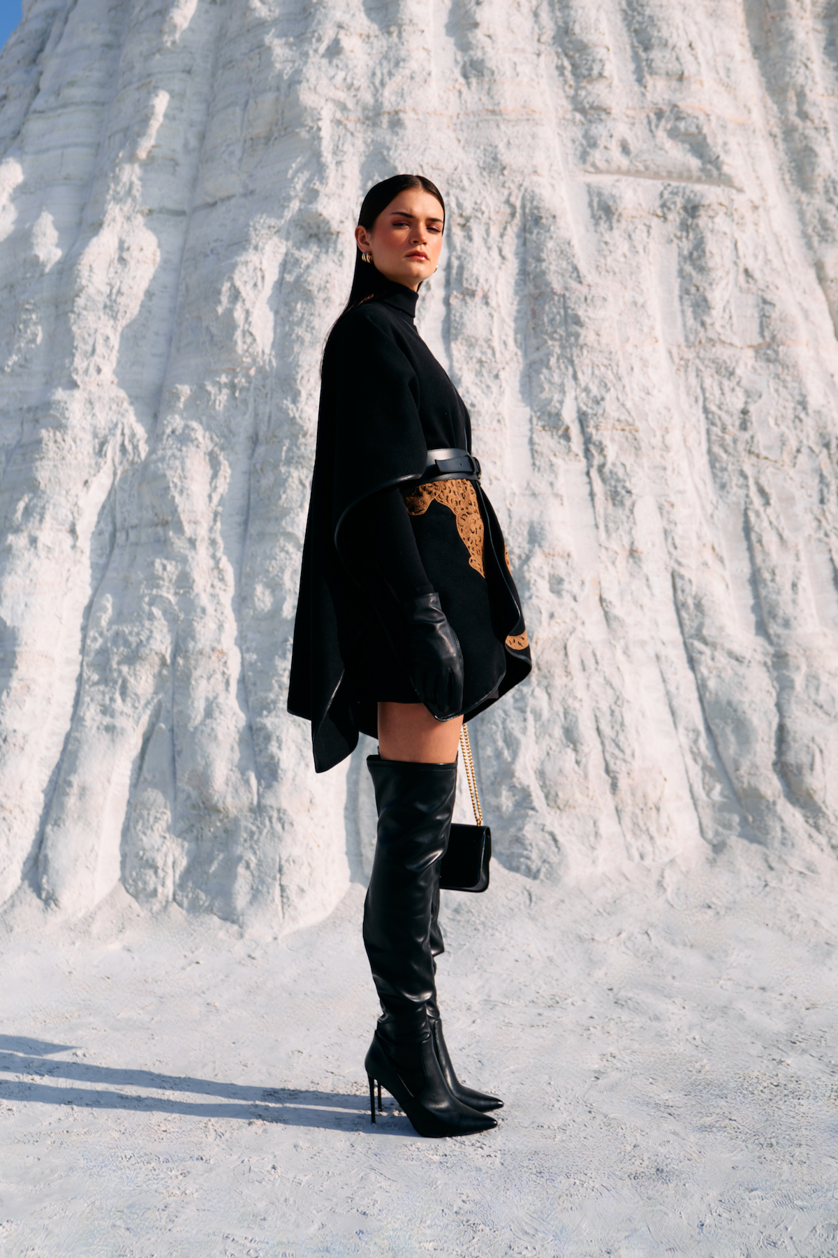 MATERIAL GIRL 02 JADE BLACK COLOR FELT FABRIC CAPE WITH LEOPARD EMBROIDERY