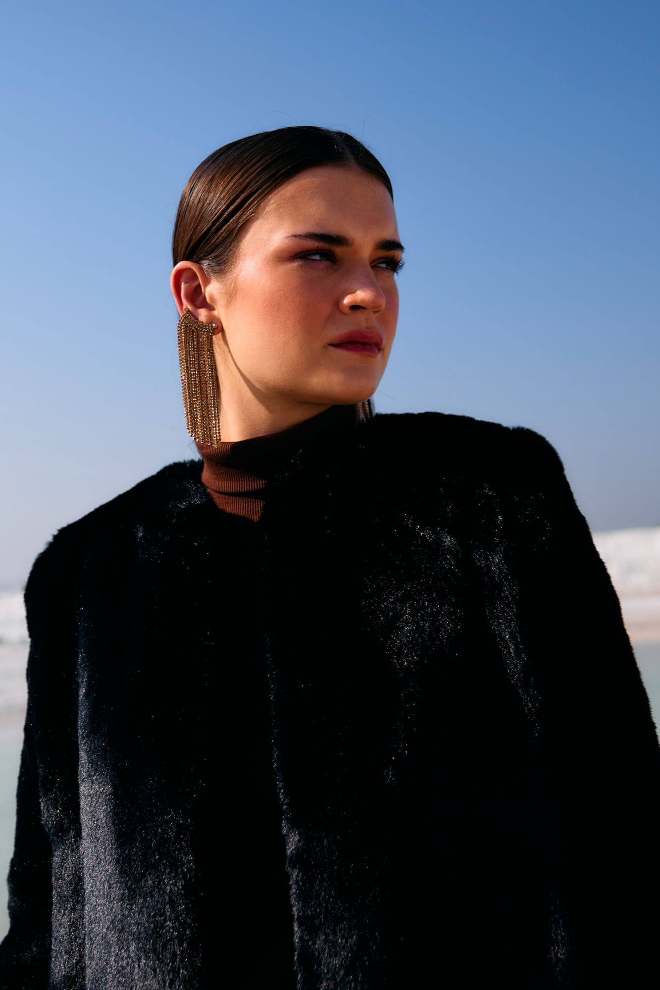 MATERIAL GIRL 02 BLACK COLOR FAUX FUR ROUND NECK SHORT LENGTH WINTER JACKET