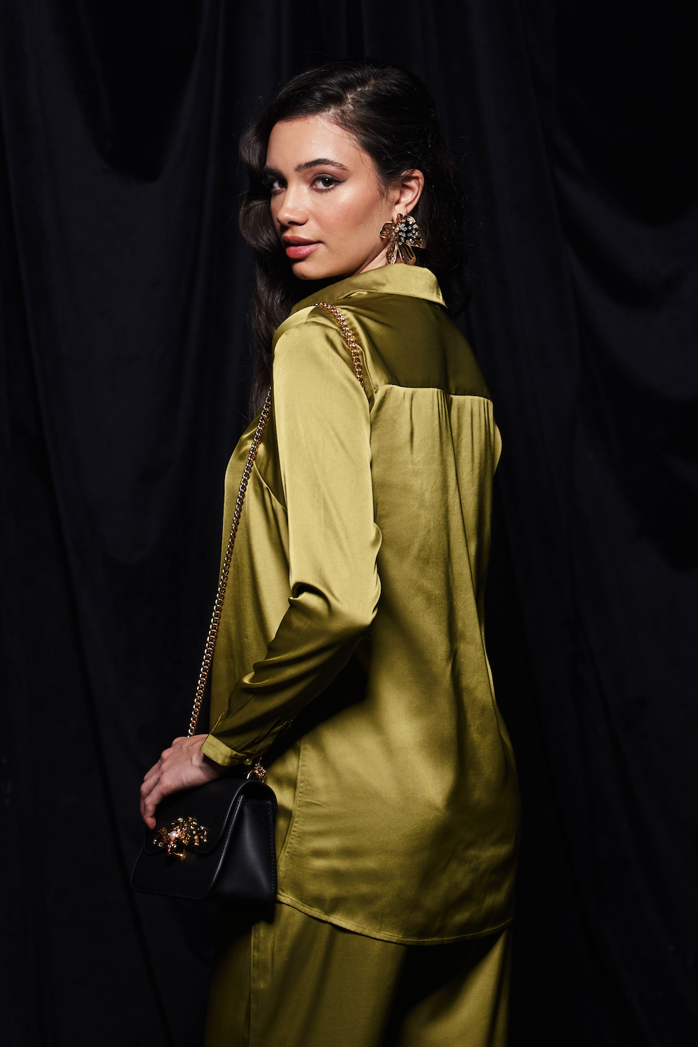 LEILA OLIVE COLOR SATIN FABRIC SOLID CO-ORDINATE WITH COLLARED FULL SLEEVES SHIRT AND STRAIGHT FIT PANTS