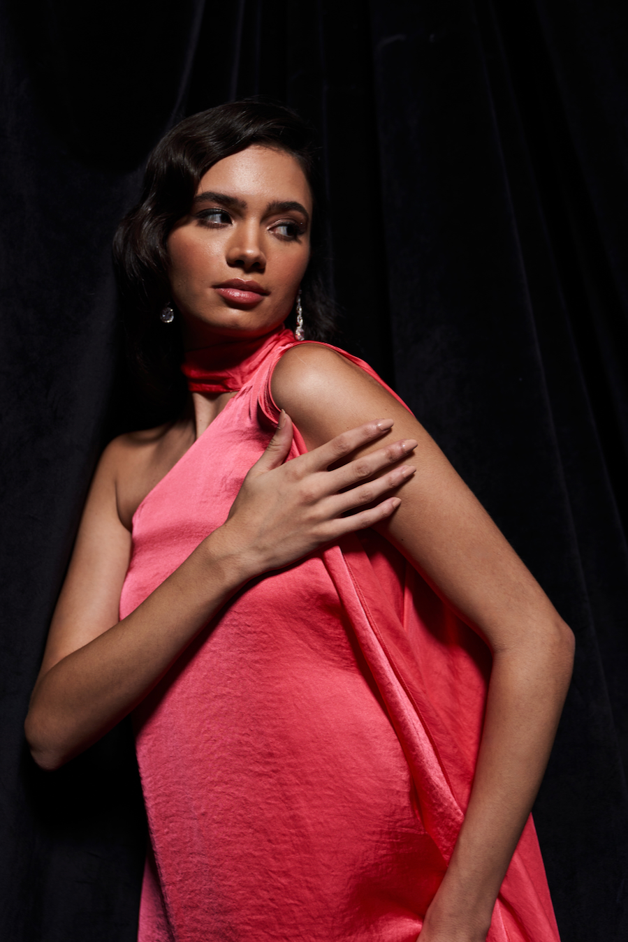 LEILA CORAL COLOR TEXTURED SATIN ASYMMETRIC HEM ONE SIDE SHOULDER WITH NECK SASH TUNIC AND STRAIGHT PANTS CO-ORDINATE