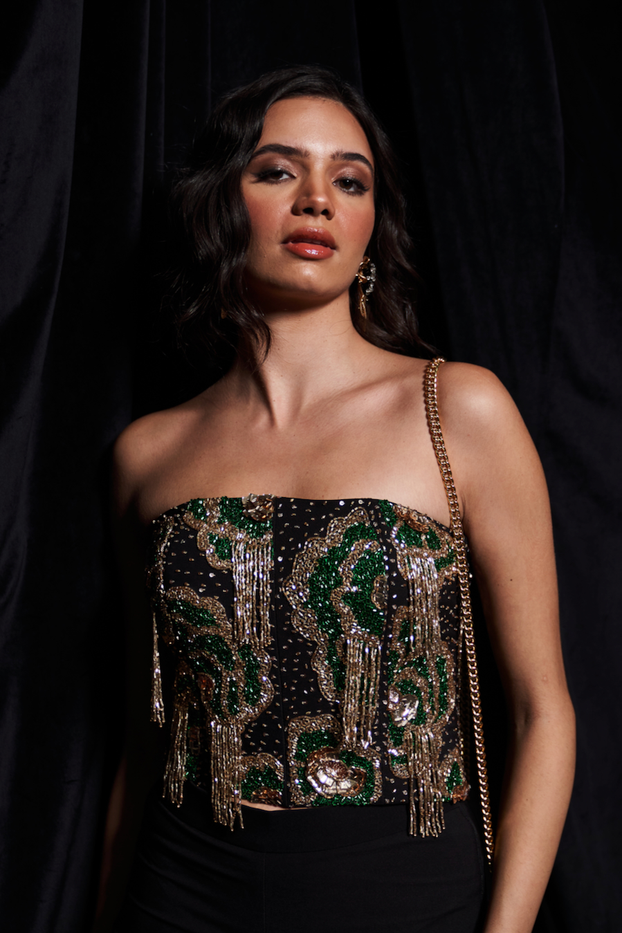 LEILA BLACK COLOR CO-ORDINATE WITH GLASS BEADS HAND EMBROIDERED CUPS BUSTIER AND FLUID ORGANZA MIDI LENGTH SKIRT