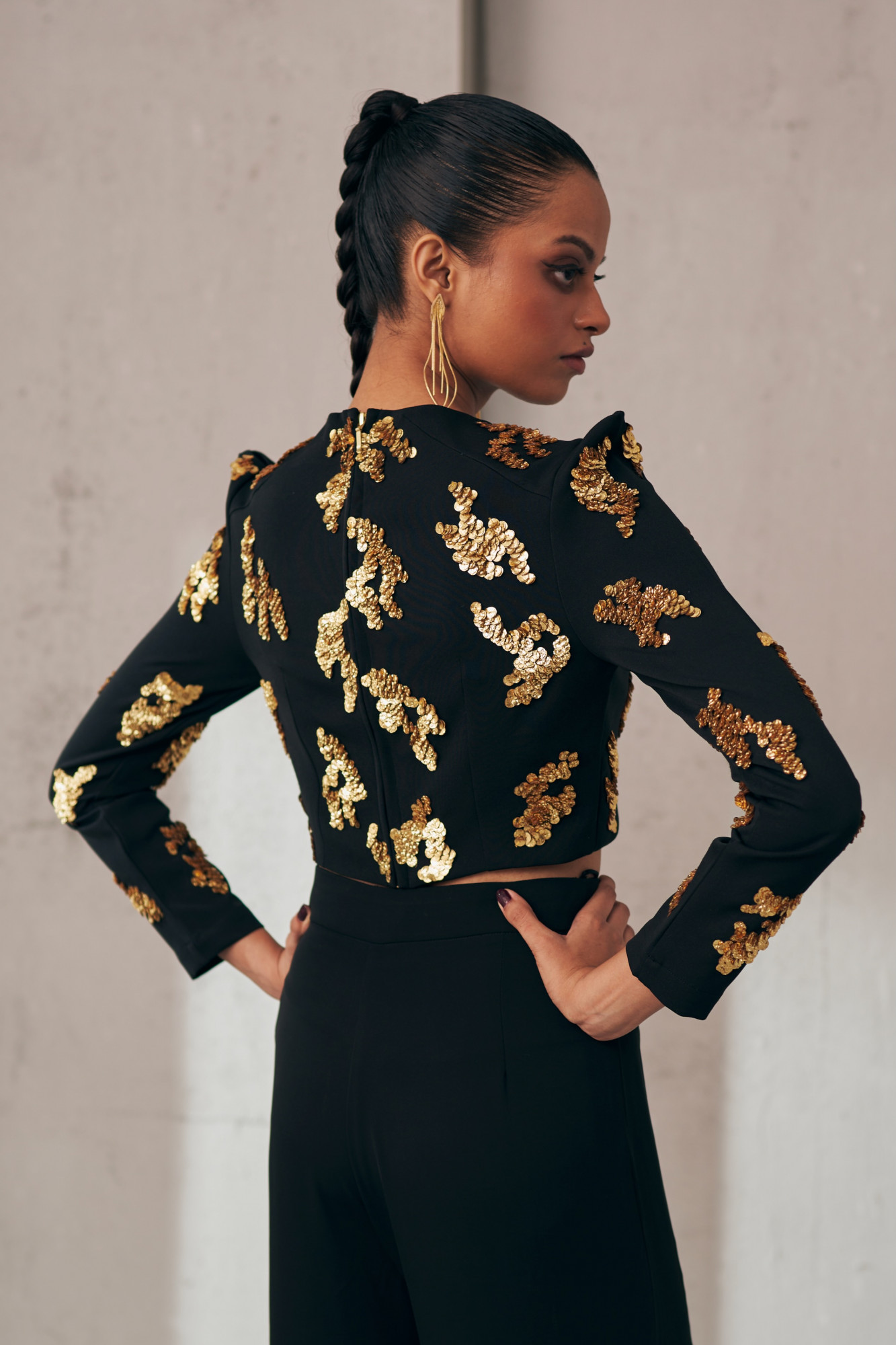 MIDNIGHT MIRAGE GOLDEN GLEAM BLACK FULL SLEEVES CROP TOP