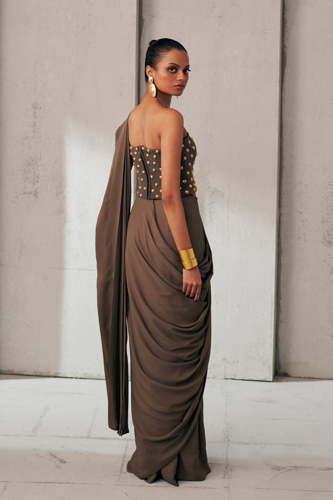 MIDNIGHT MIRAGE OLIVE BROWN GOLDEN DOME ZIP SARI SET