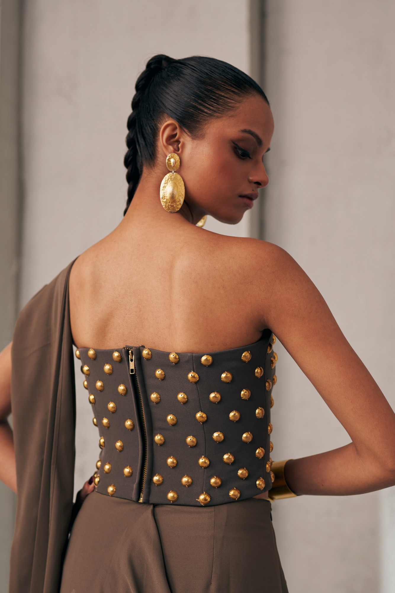 MIDNIGHT MIRAGE OLIVE BROWN GOLDEN DOME ZIP SARI SET