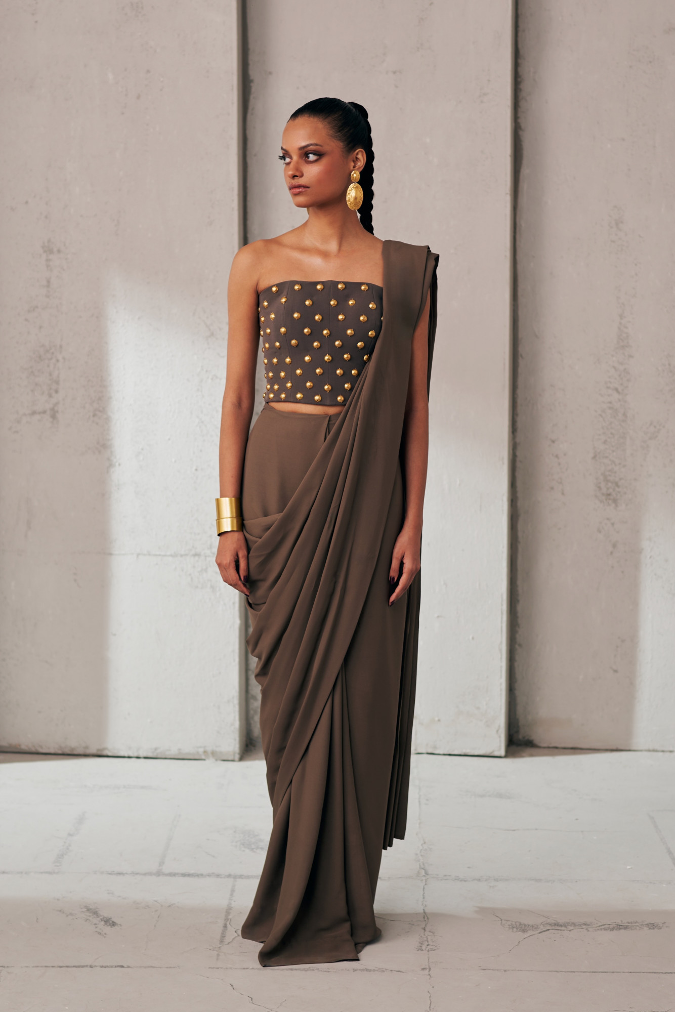 MIDNIGHT MIRAGE OLIVE BROWN GOLDEN DOME ZIP SARI SET