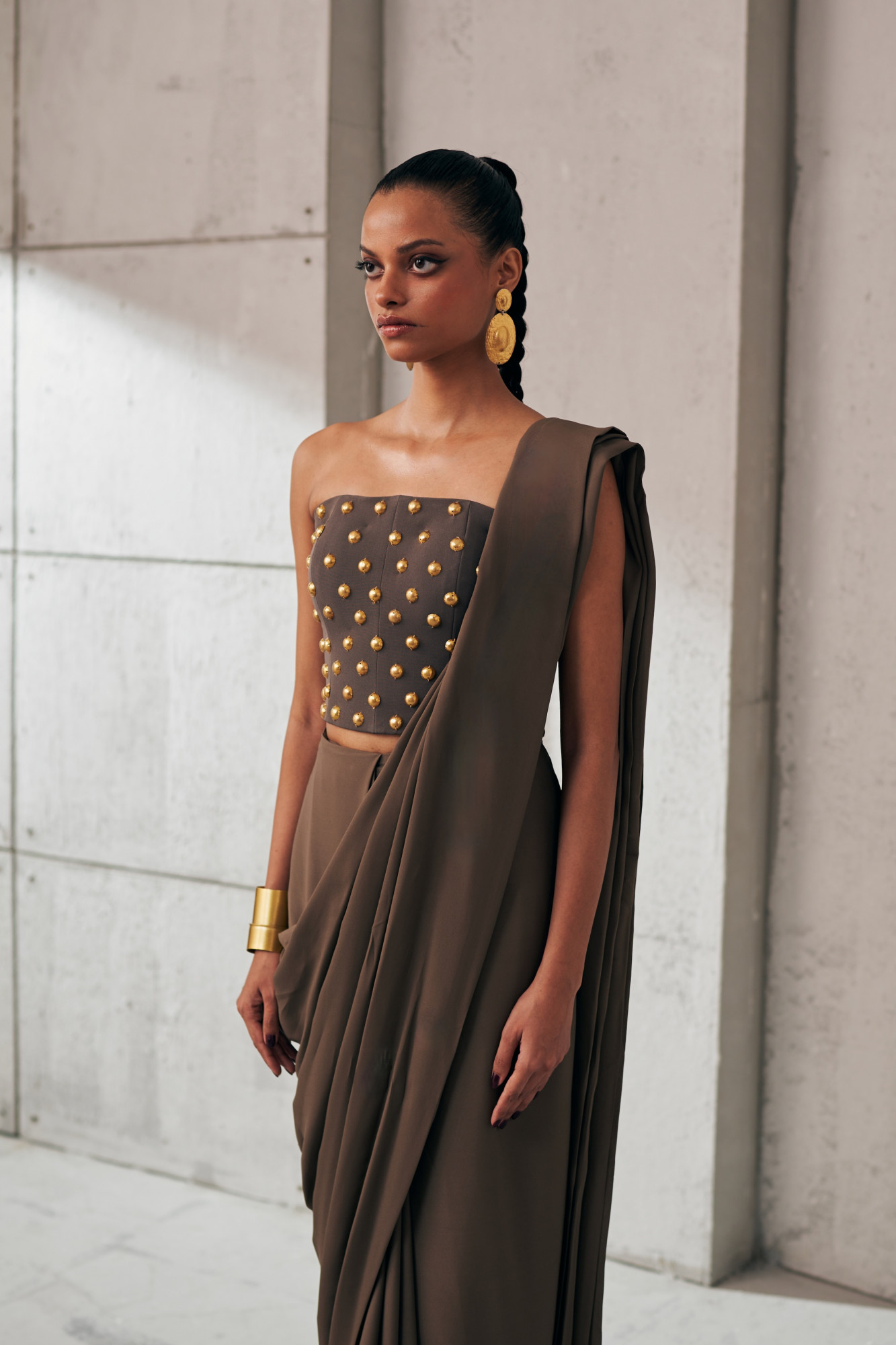 MIDNIGHT MIRAGE OLIVE BROWN GOLDEN DOME ZIP SARI SET