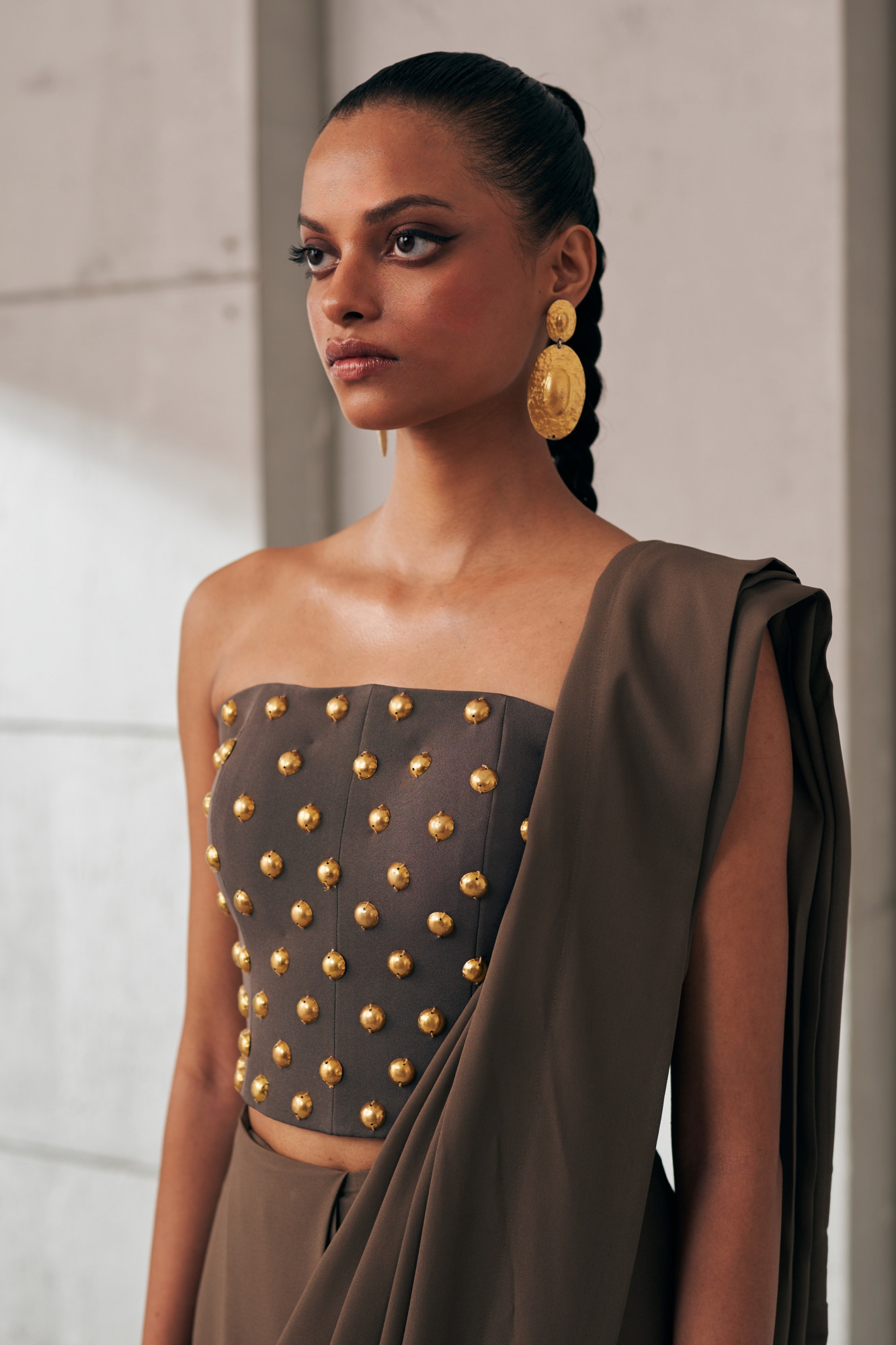 MIDNIGHT MIRAGE OLIVE BROWN GOLDEN DOME ZIP SARI SET