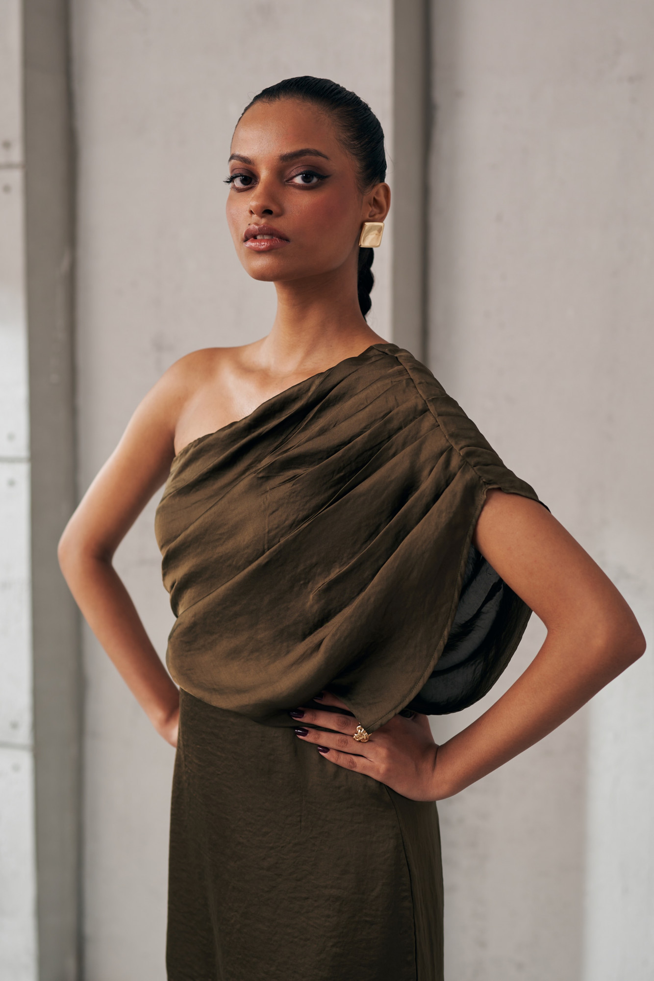 MIDNIGHT MIRAGE OLIVE ALLURE DRESS