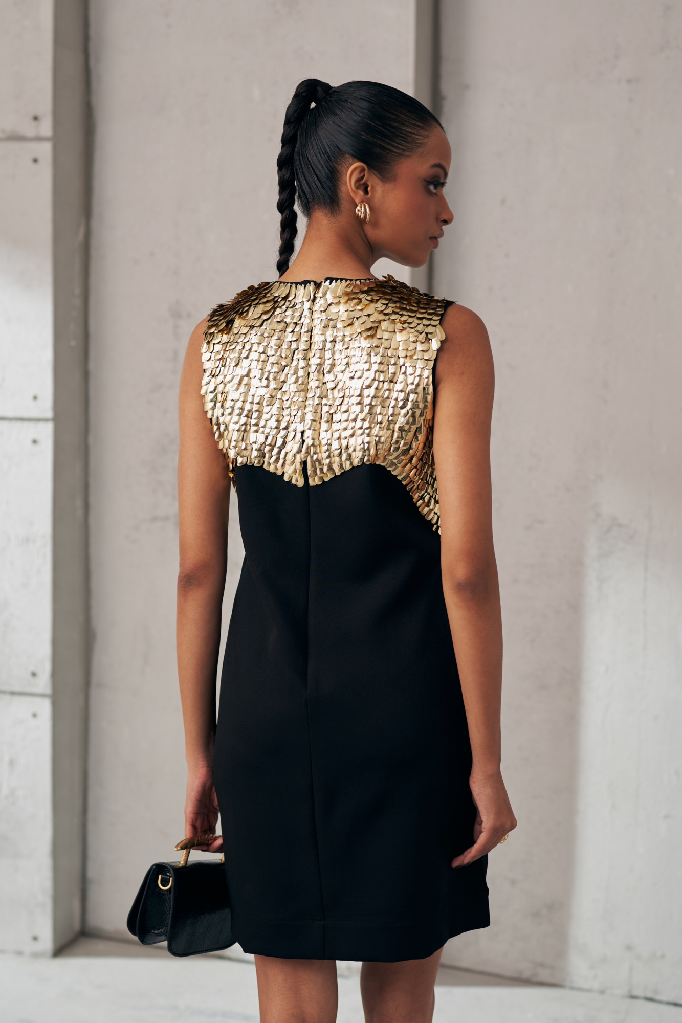 MIDNIGHT MIRAGE BLACK AND GOLD DRIZZLE SLEEVELESS DRESS