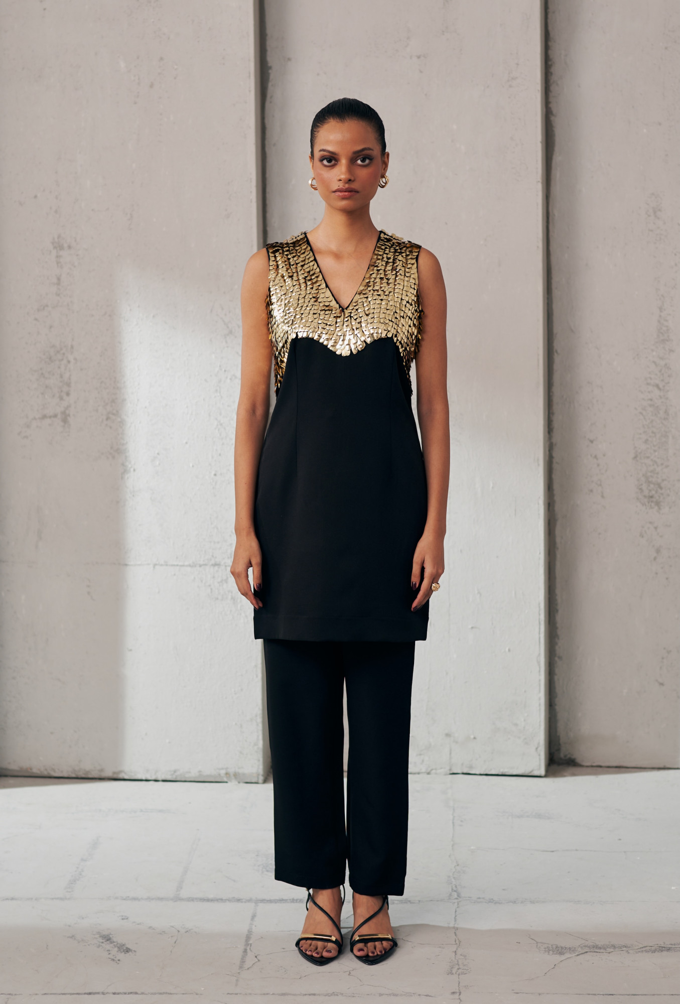 MIDNIGHT MIRAGE BLACK AND GOLD GLEAM CO-ORD SET