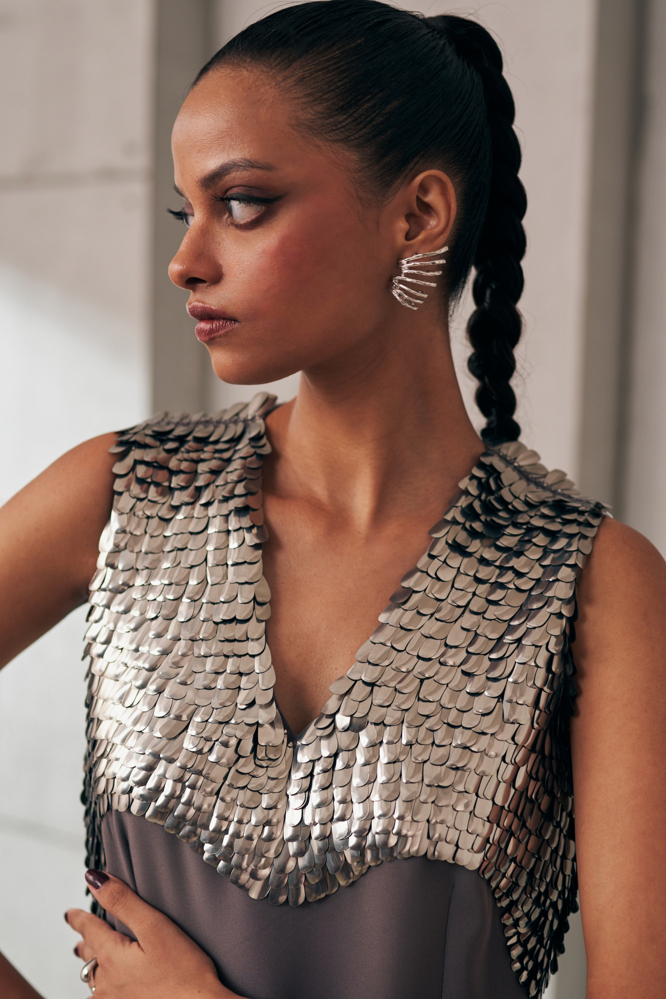 MIDNIGHT MIRAGE SILVER DRIZZLE SLEEVELESS DRESS