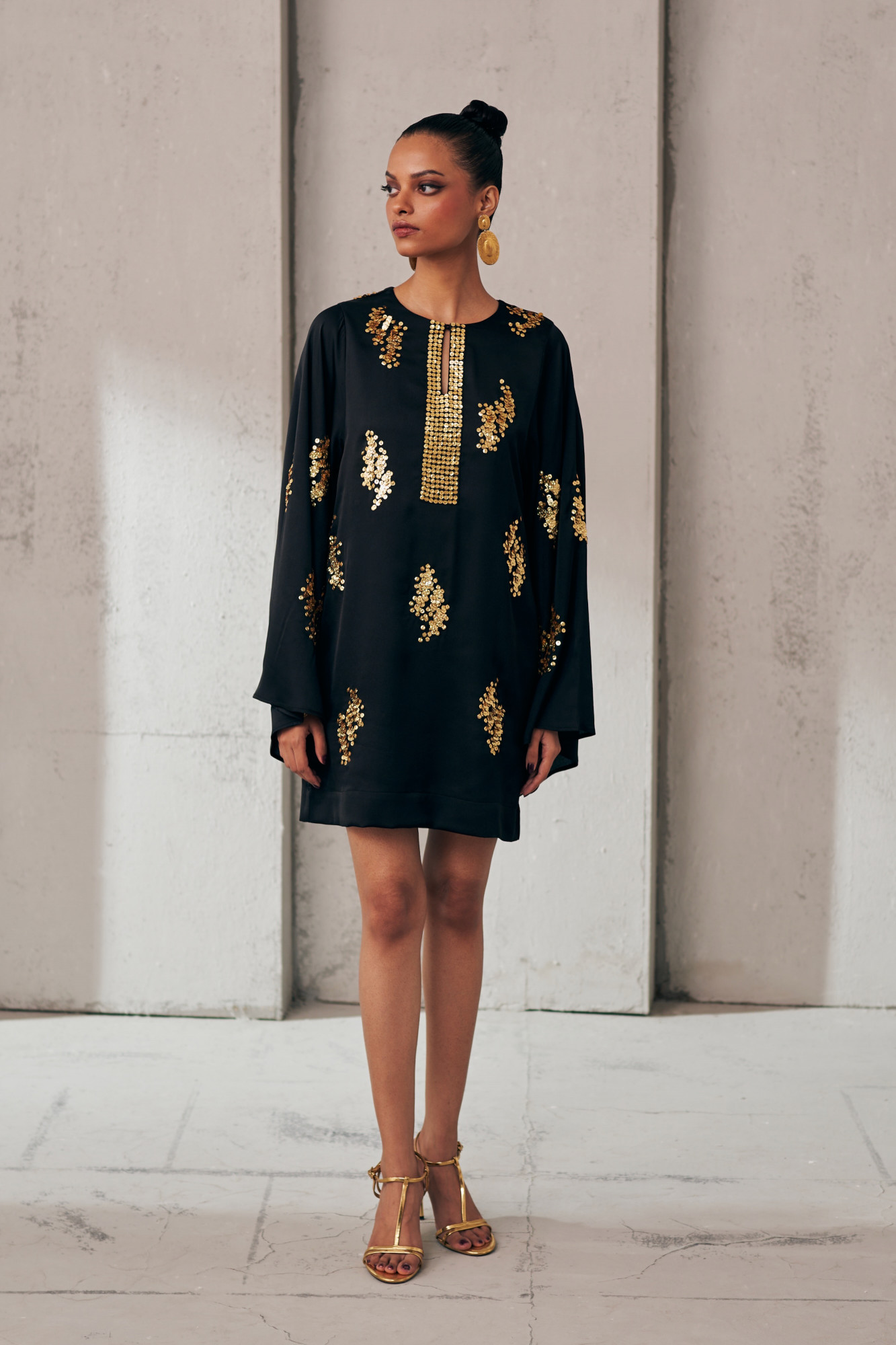 MIDNIGHT MIRAGE GILDED BLACK KIMONO DRESS
