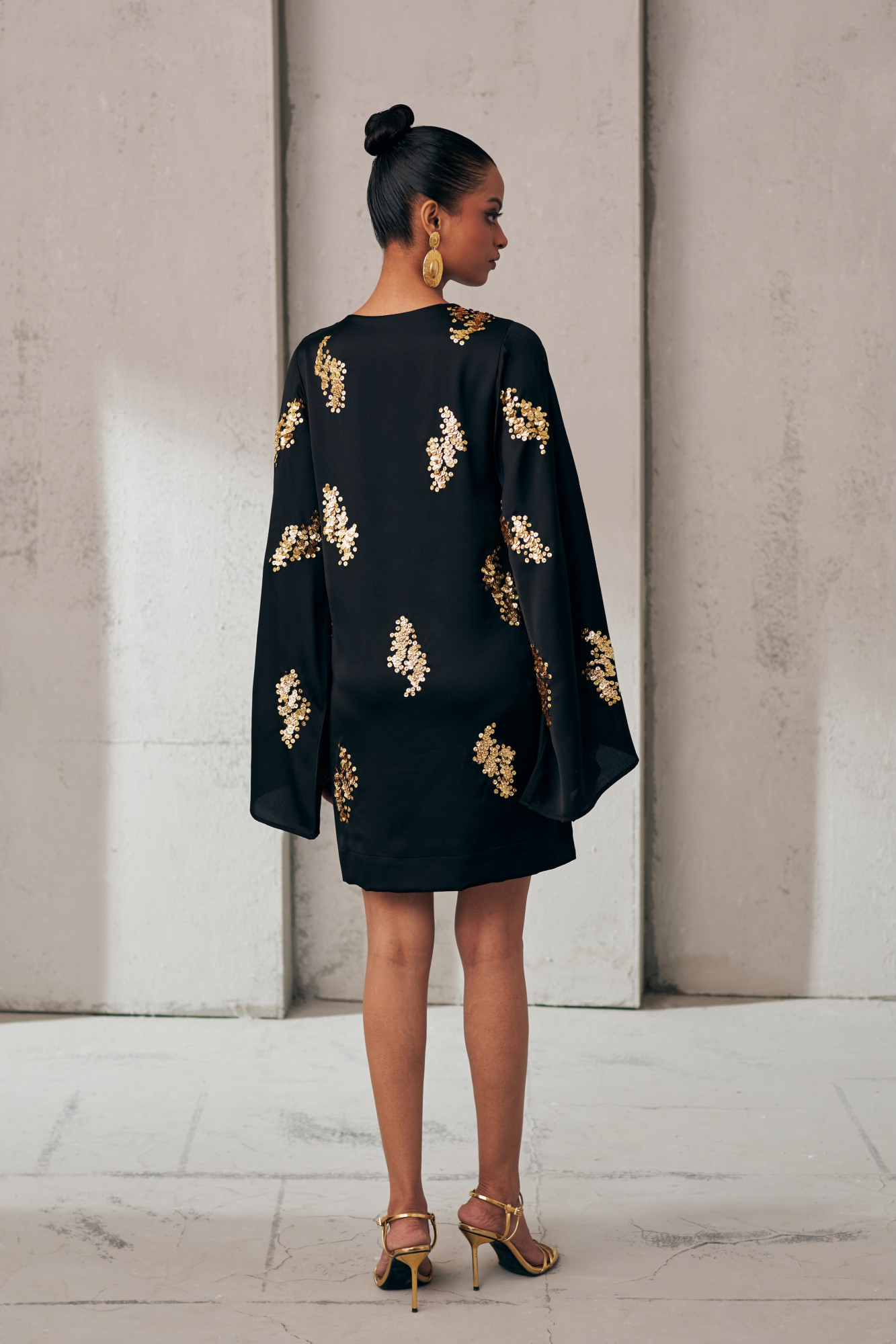 MIDNIGHT MIRAGE GILDED BLACK KIMONO DRESS