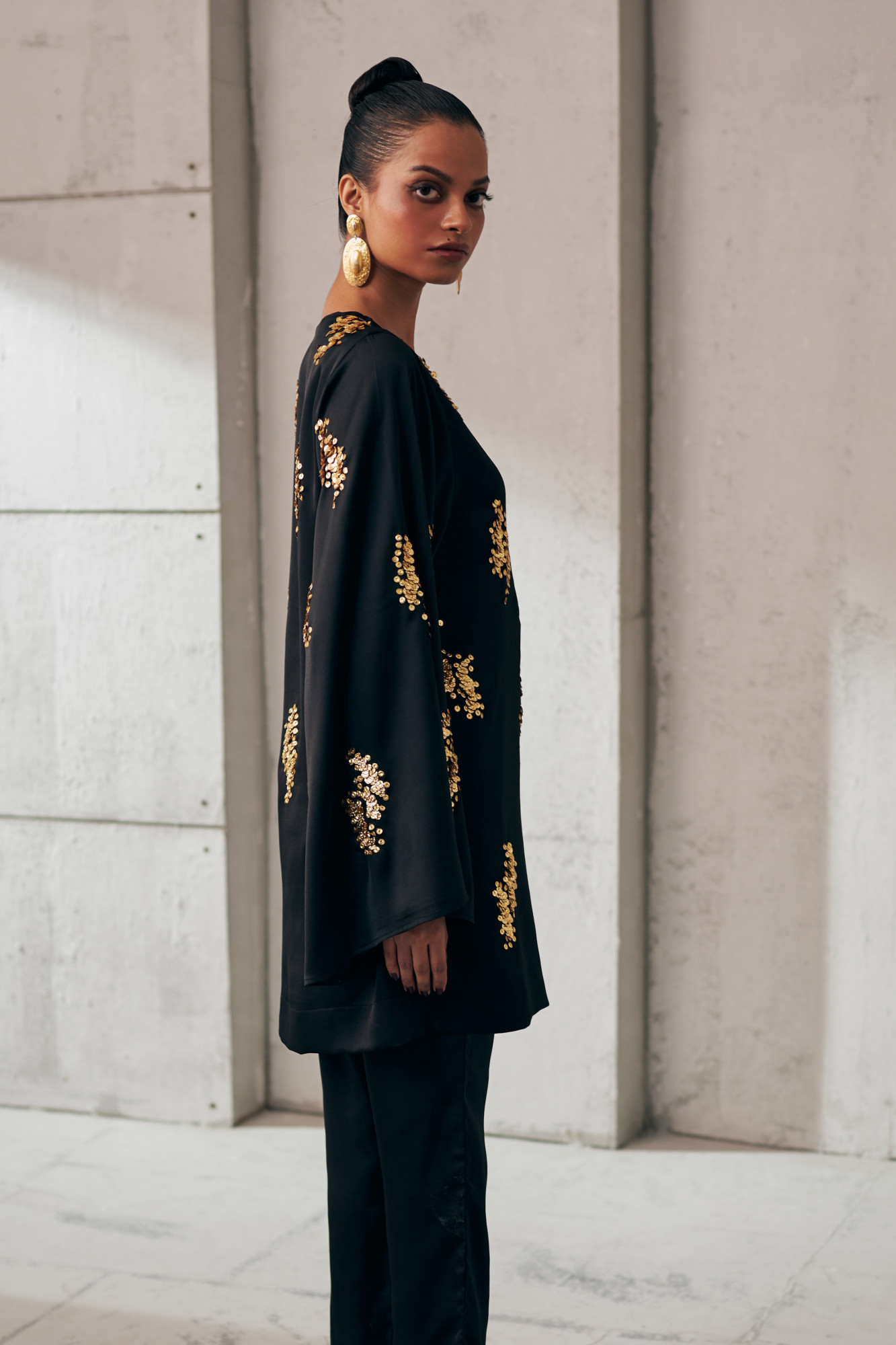 MIDNIGHT MIRAGE GILDED BLACK KIMONO CO-ORD SET