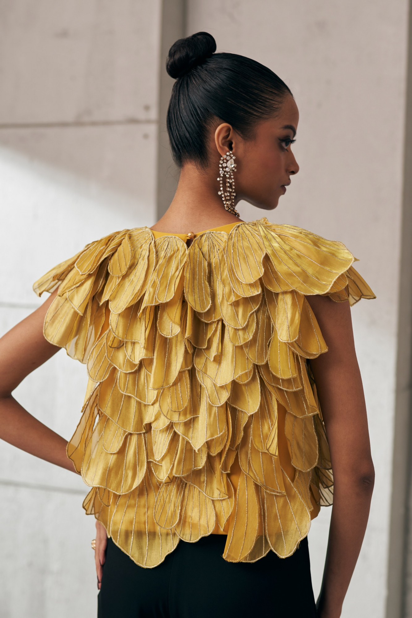 MIDNIGHT MIRAGE PETAL DRIFT YELLOW TOP