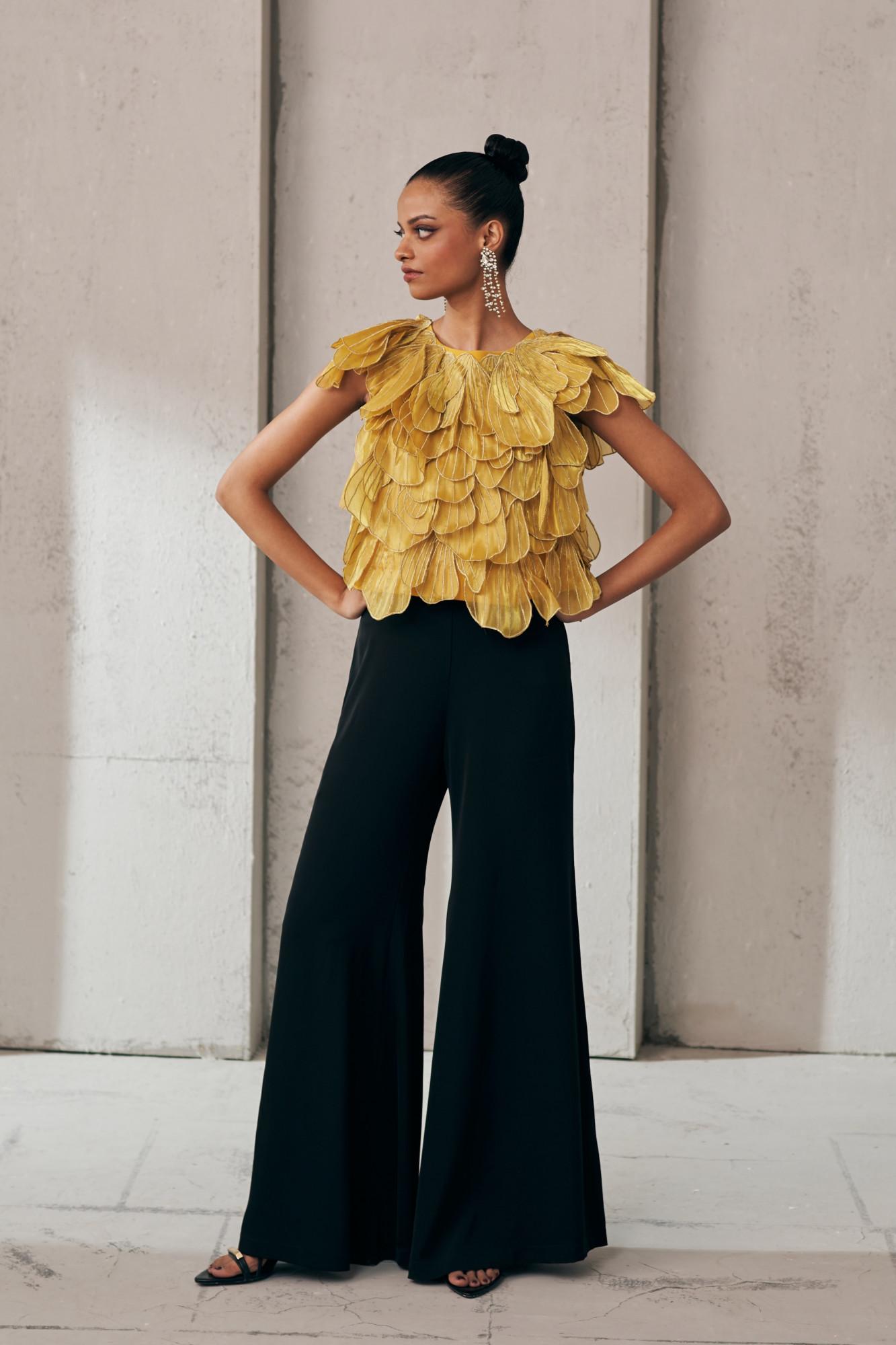 MIDNIGHT MIRAGE PETAL DRIFT YELLOW TOP