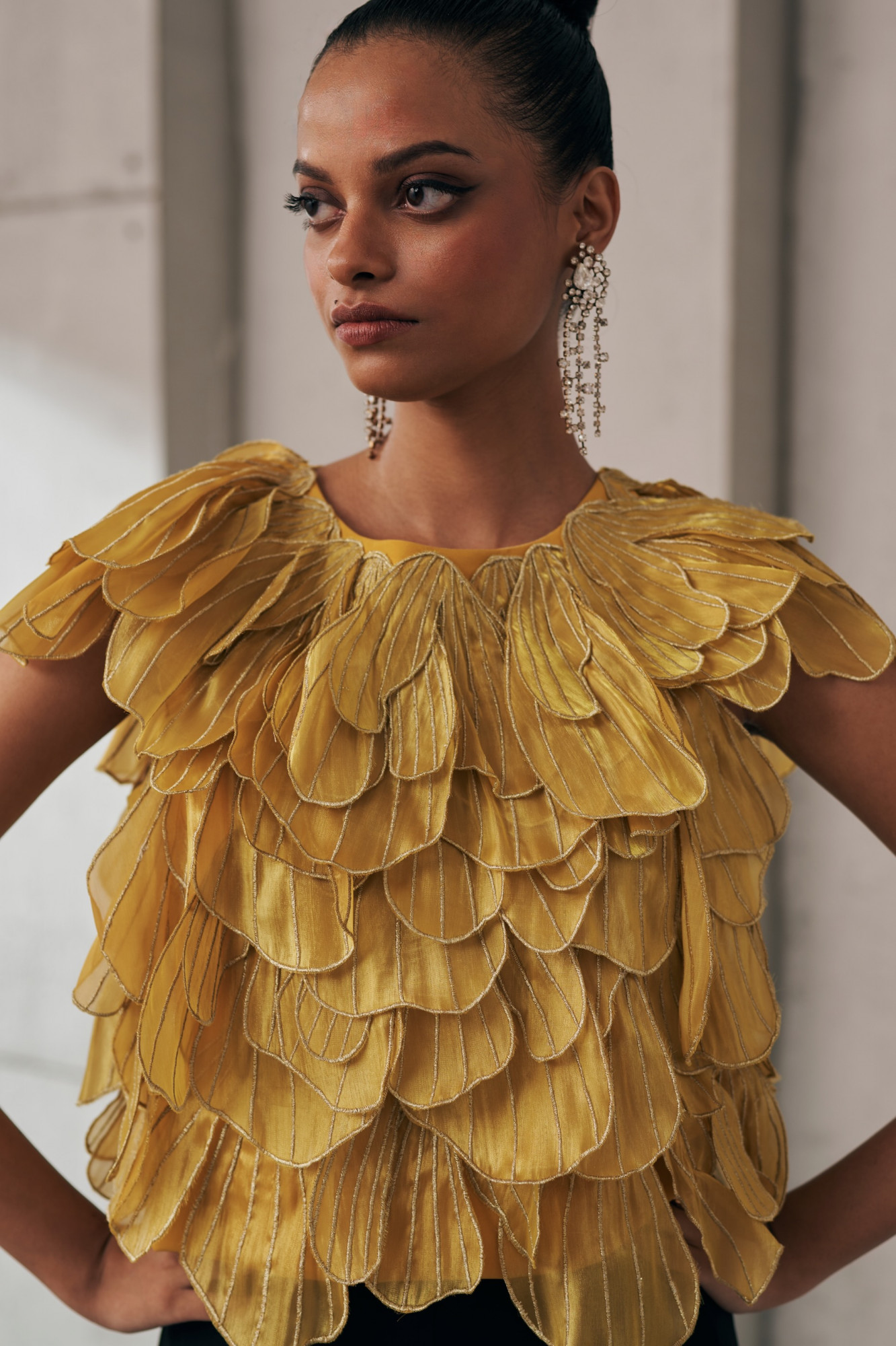 MIDNIGHT MIRAGE PETAL DRIFT YELLOW TOP