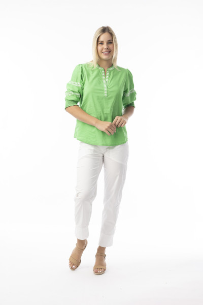 Embroidered Essentials Top Embroidered Green