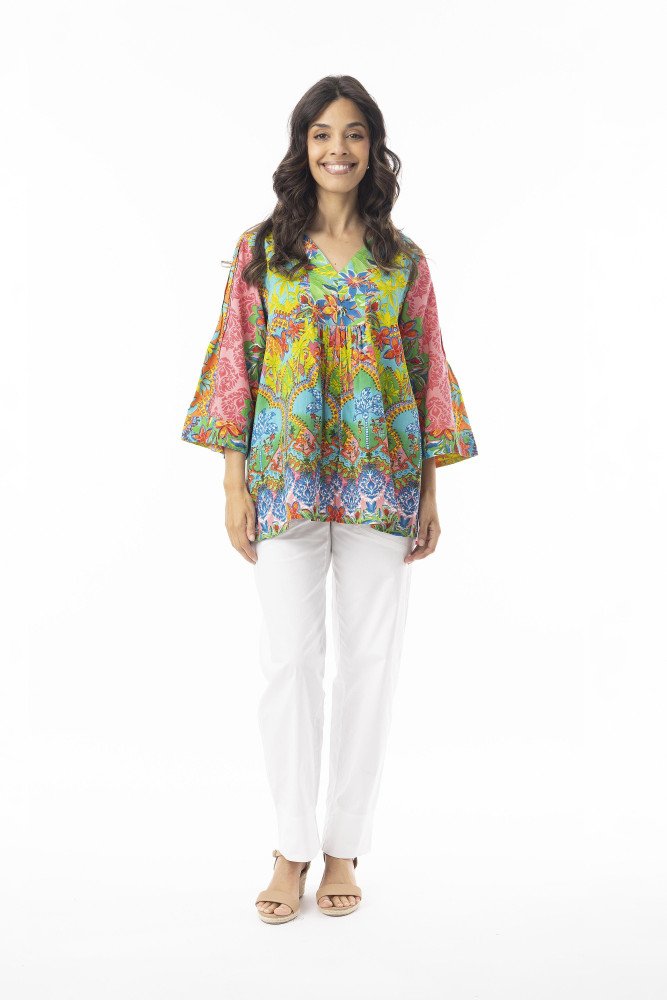 Fortaleza Top V Flaired Sleeve Print