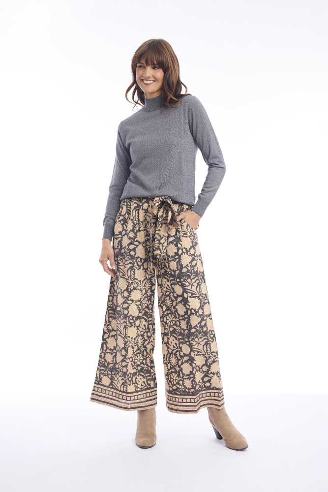 Knit Top Turtle Neck Dark Green