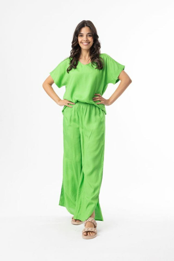 Lux Top V Neck Short Sleeve Classic Green