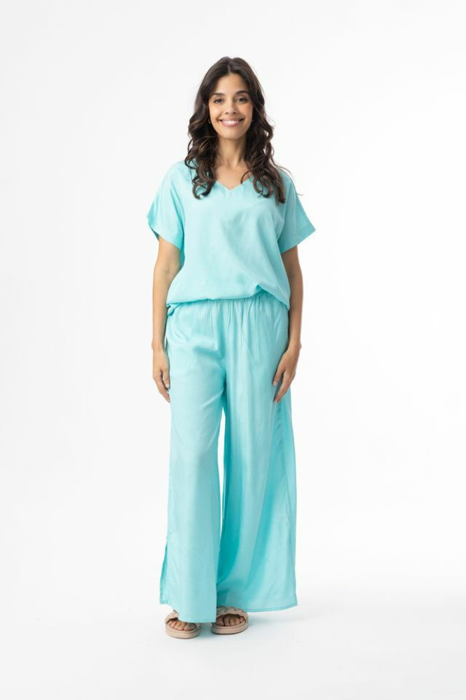 Lux Top V Neck Short Sleeve Island Sky