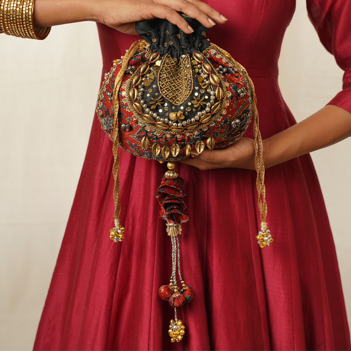 Category Alt INAARA Potlis