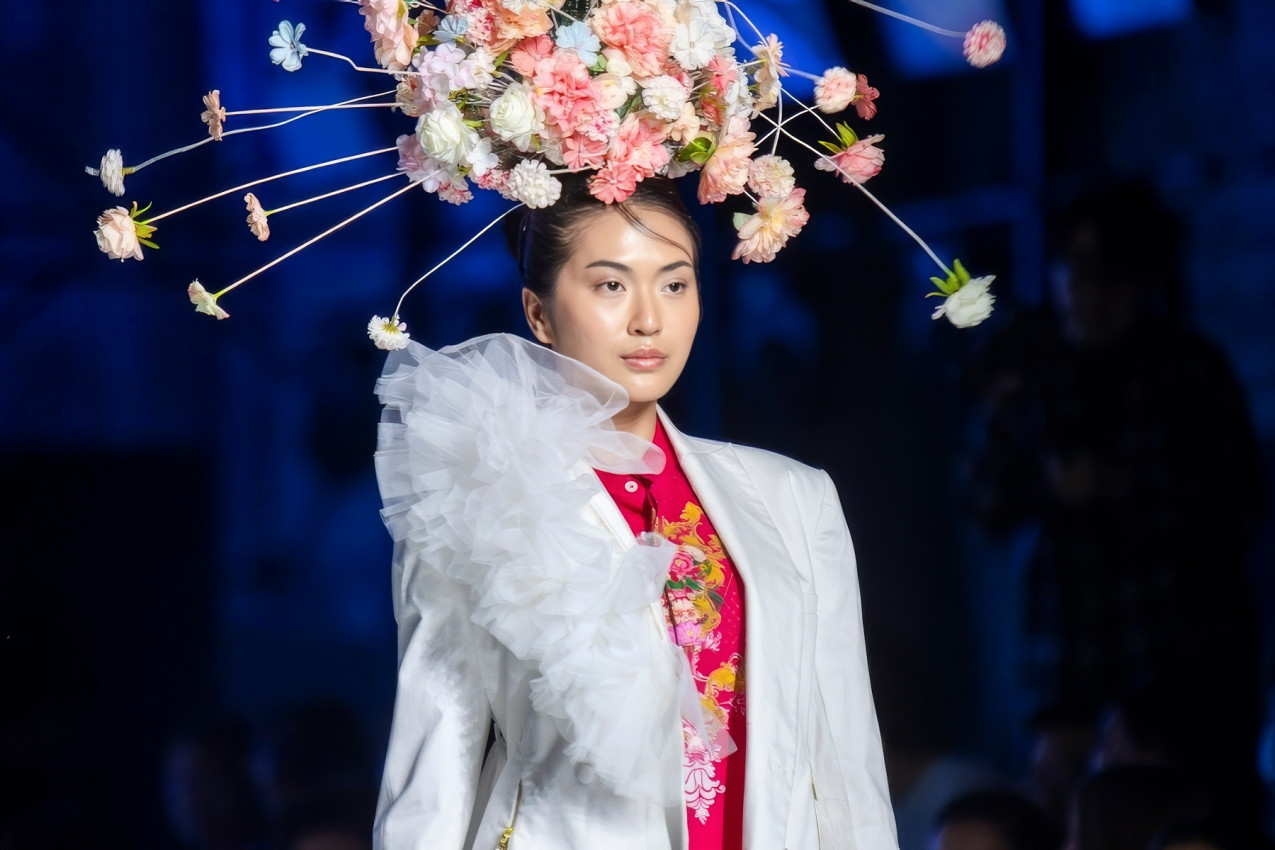 Miss Cosmo 2024 Ketut Permata Juliastrid walks the runway for Mr. Ajay Kumar